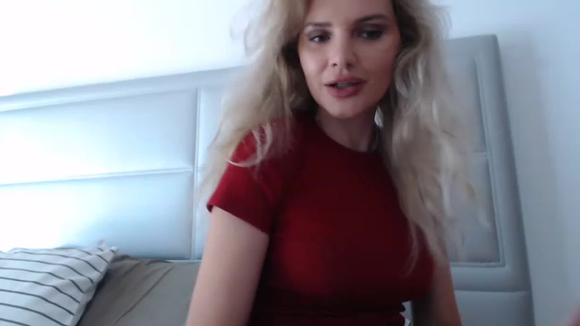 Gallery image thumbnail from Dulcineaa's myfreecams stream on, 06/10/2023, 17:19 image 3 of 20