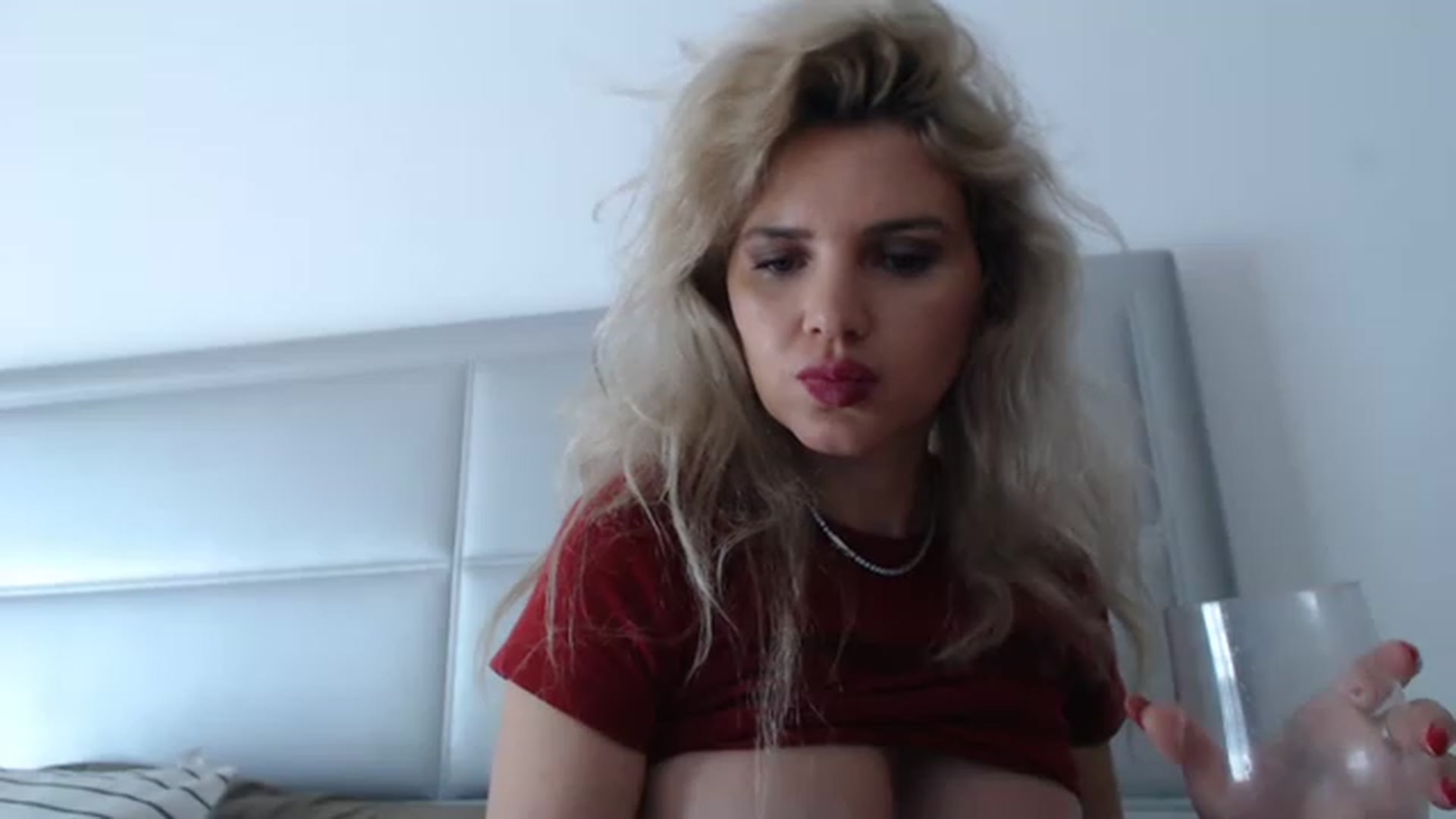 Gallery image thumbnail from Dulcineaa's myfreecams stream on, 06/10/2023, 17:19 image 18 of 20
