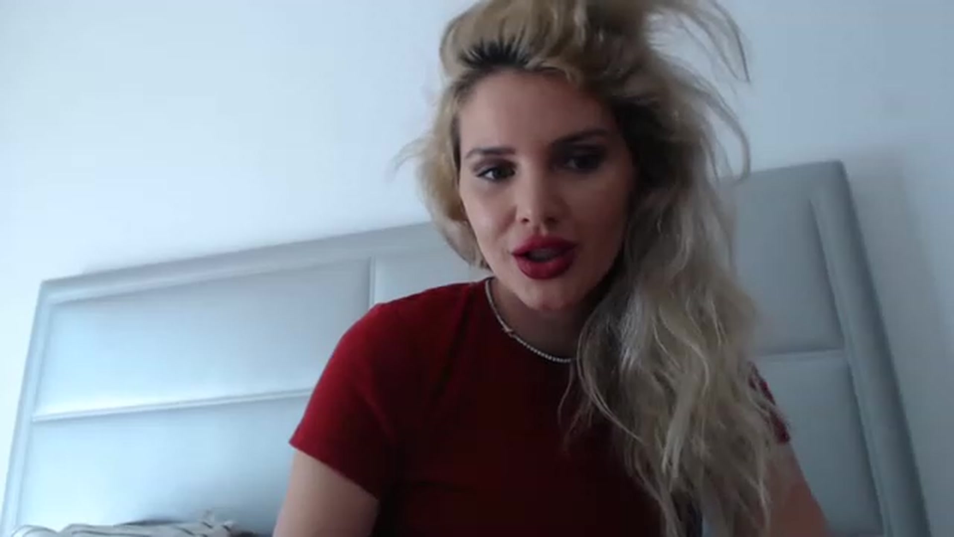 Gallery image thumbnail from Dulcineaa's myfreecams stream on, 06/10/2023, 17:19 image 10 of 20