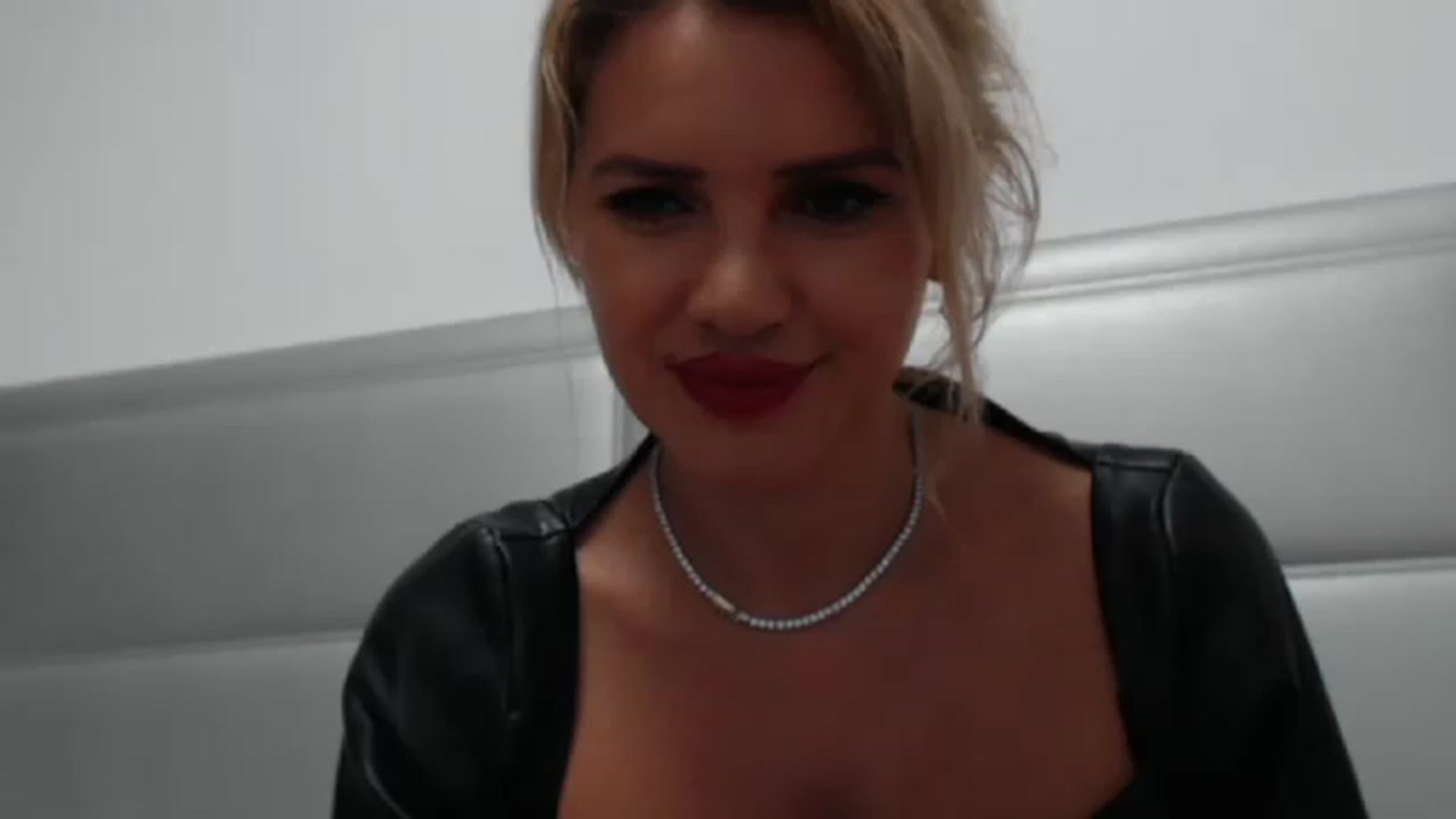 Gallery image thumbnail from Dulcineaa's myfreecams stream on, 06/29/2023, 22:46 image 5 of 20