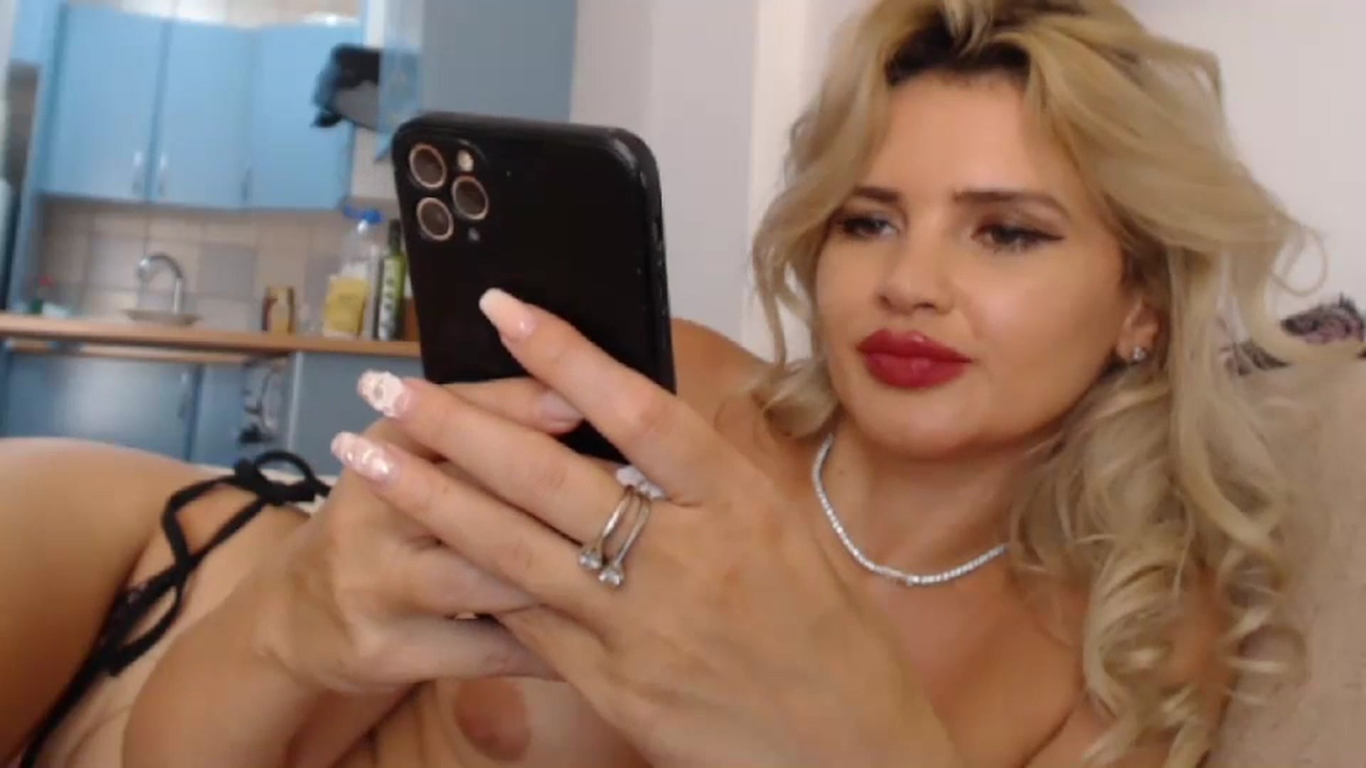 Gallery image thumbnail from Dulcineaa's myfreecams stream on, 07/01/2023, 15:12 image 5 of 20