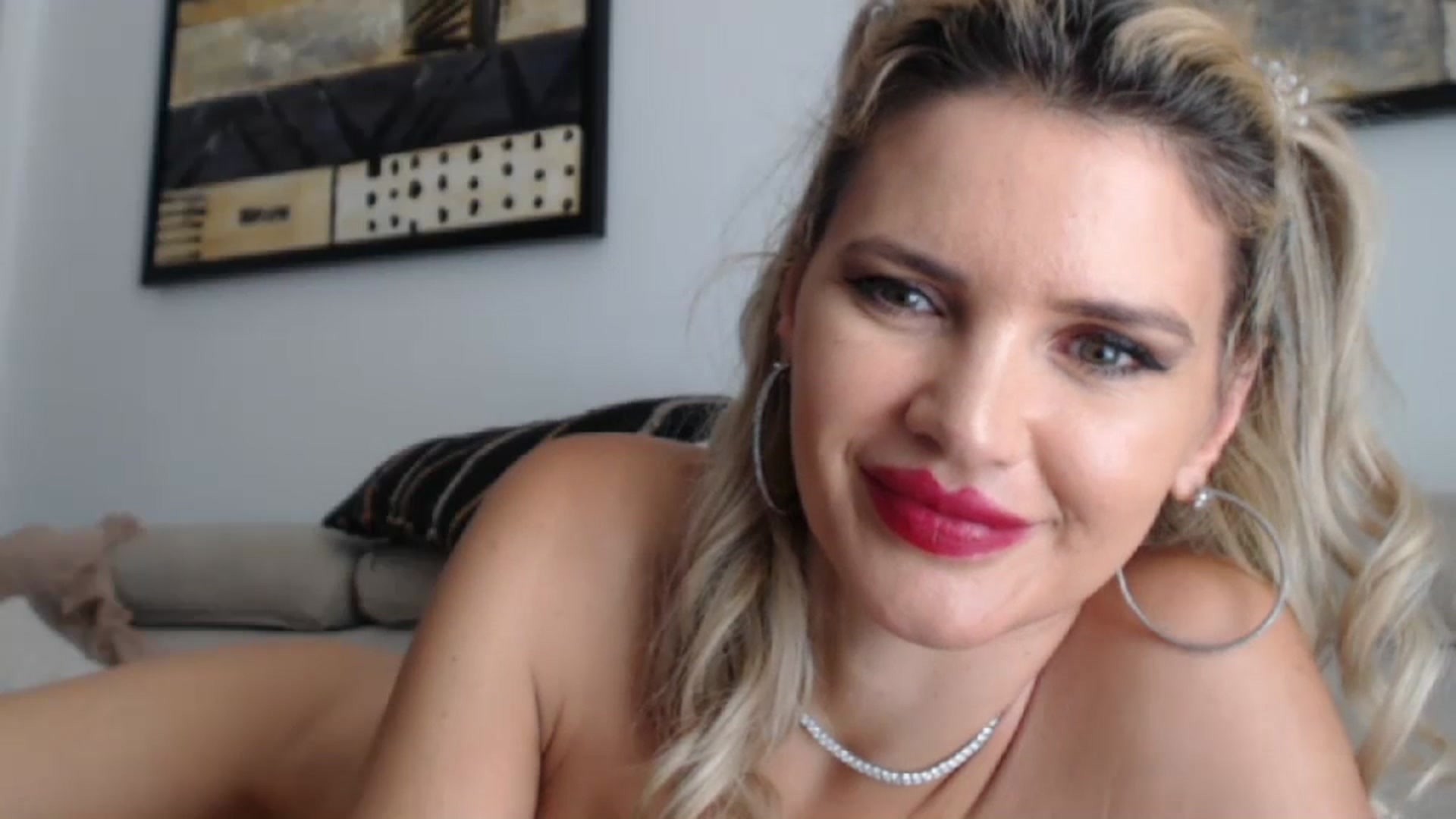 Gallery image thumbnail from Dulcineaa's myfreecams stream on, 07/07/2023, 16:14 image 14 of 20