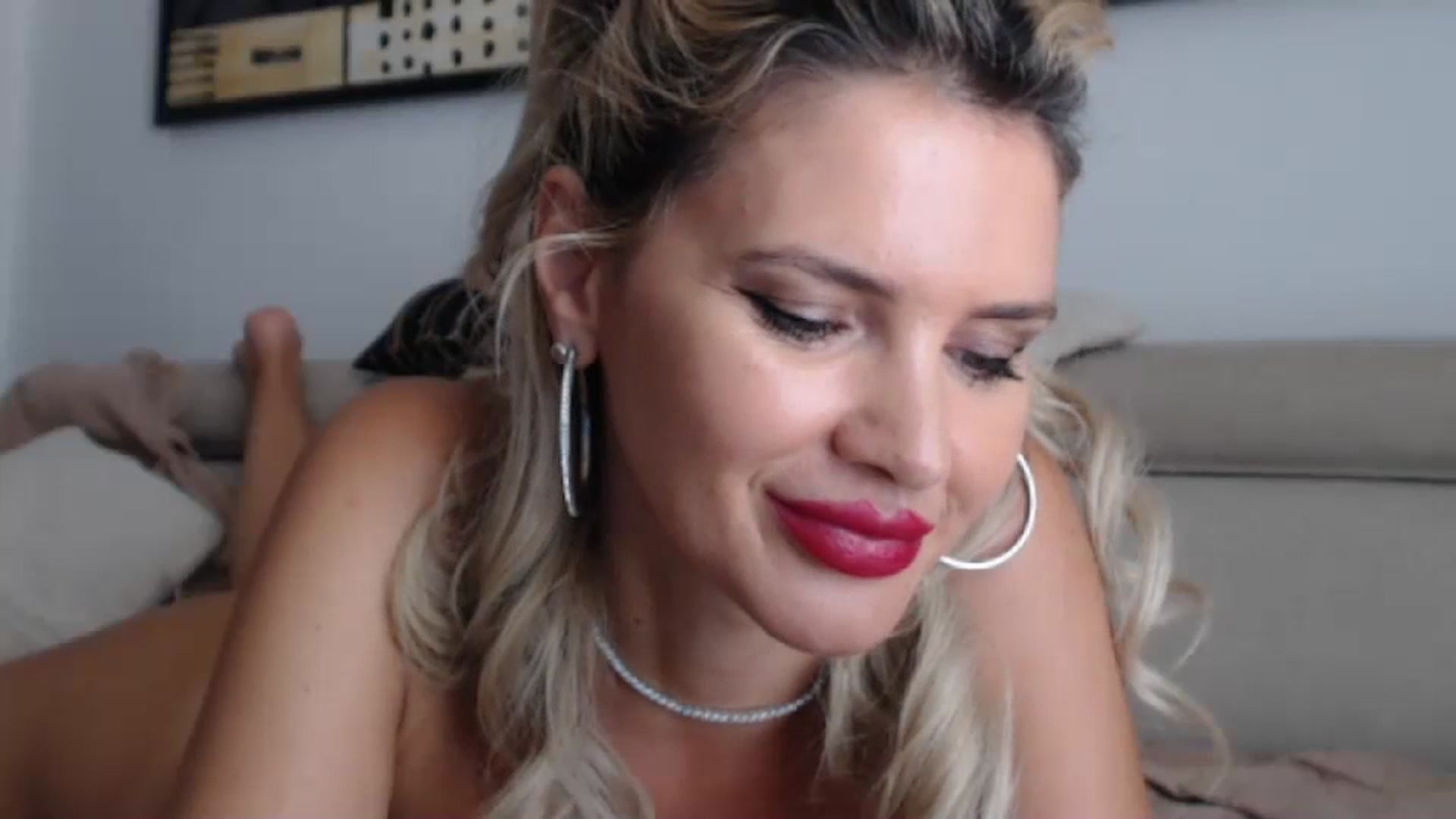 Gallery image thumbnail from Dulcineaa's myfreecams stream on, 07/07/2023, 16:14 image 12 of 20