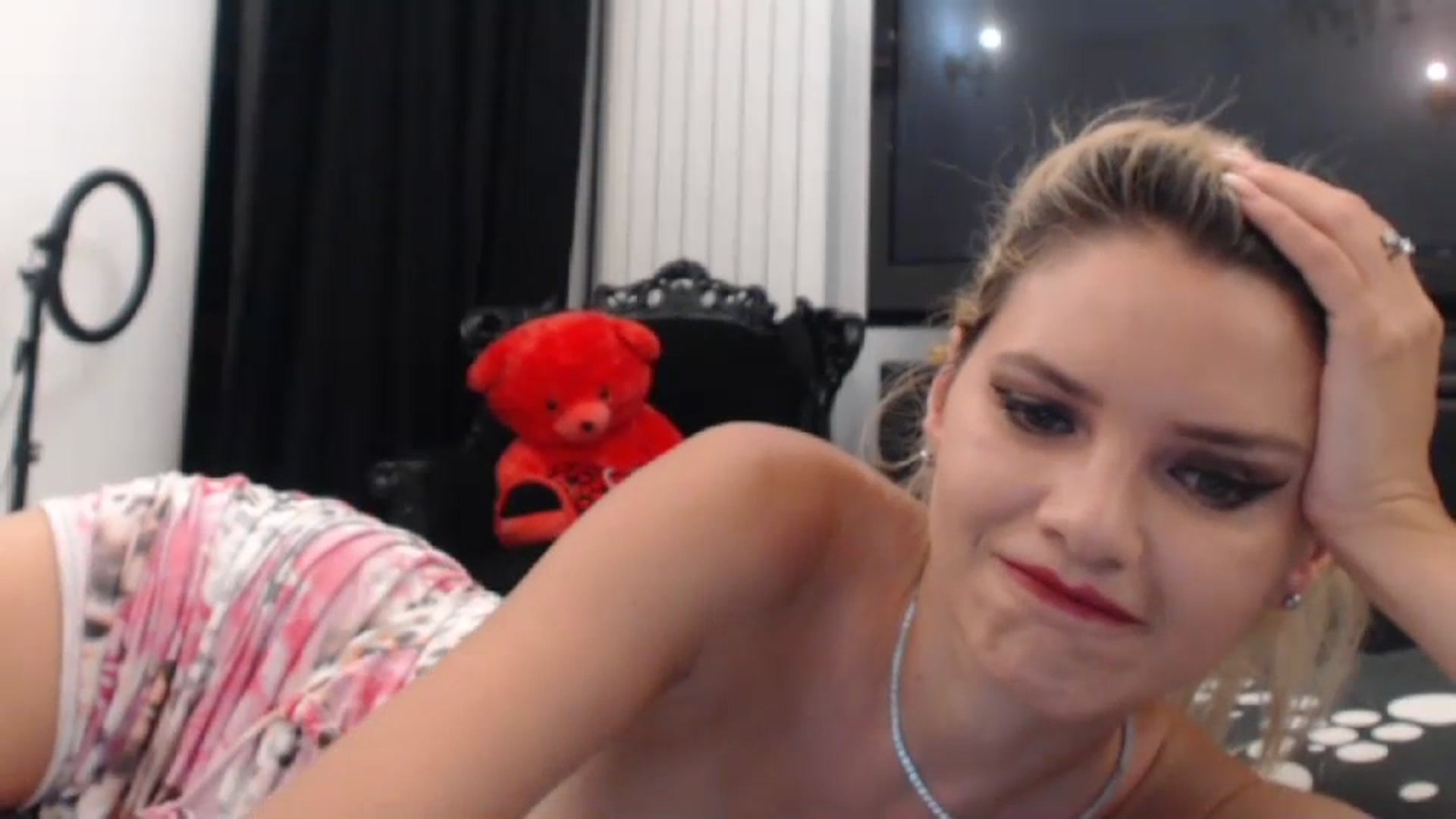 Gallery image thumbnail from Dulcineaa's myfreecams stream on, 07/20/2023, 22:54 image 10 of 20