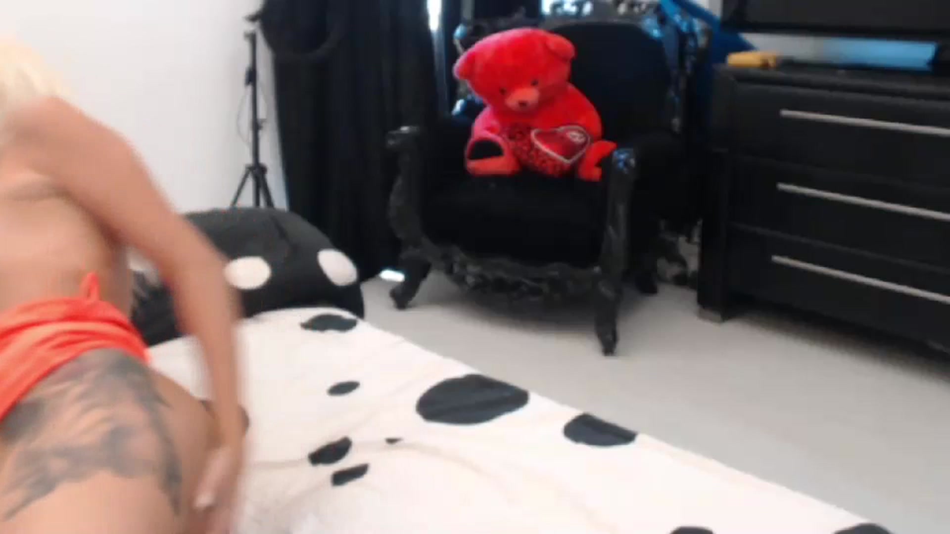 Gallery image thumbnail from Dulcineaa's myfreecams stream on, 07/21/2023, 16:35 image 3 of 20
