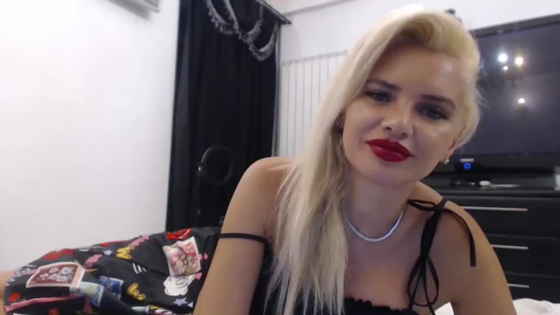 Gallery image thumbnail from Dulcineaa's myfreecams stream on, 07/23/2023, 22:06 image 5 of 20