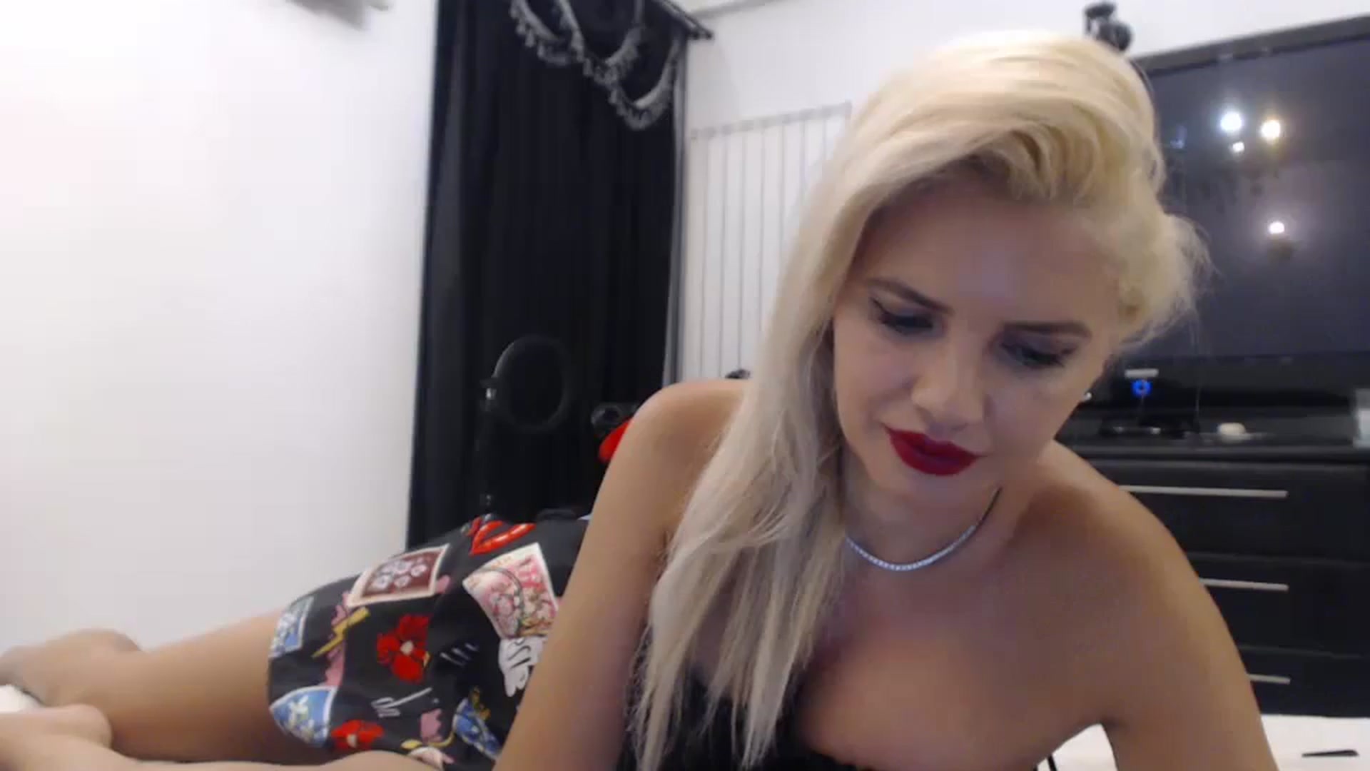 Gallery image thumbnail from Dulcineaa's myfreecams stream on, 07/23/2023, 22:06 image 14 of 20
