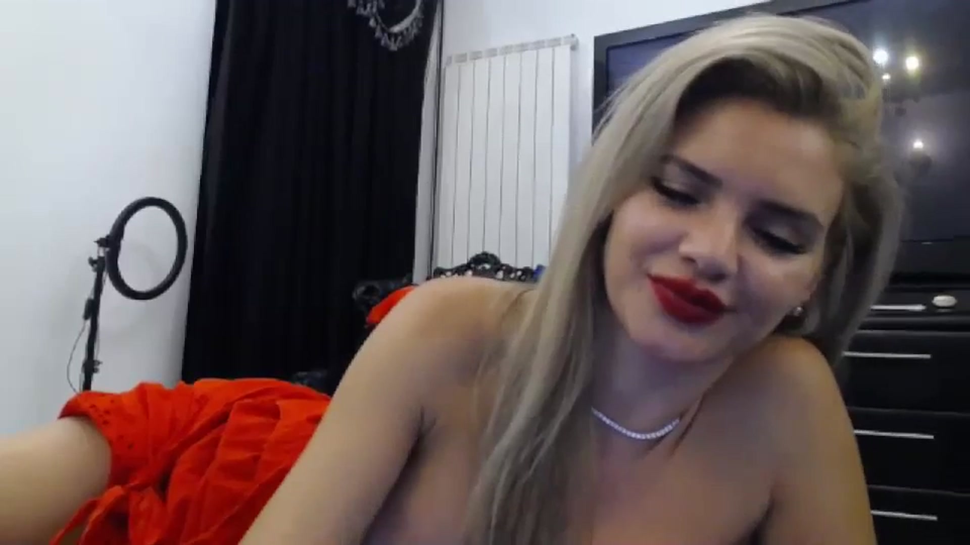 Gallery image thumbnail from Dulcineaa's myfreecams stream on, 07/30/2023, 23:53 image 5 of 20