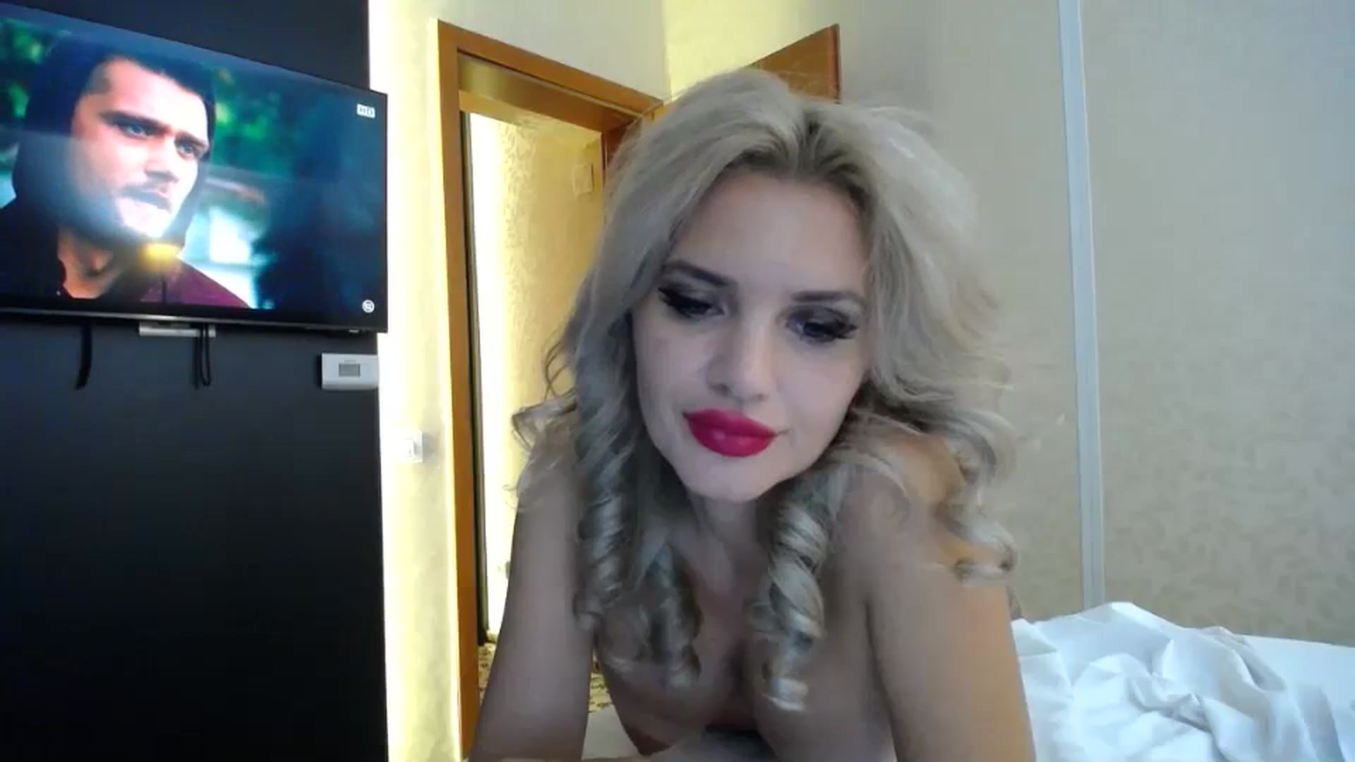 Gallery image thumbnail from Dulcineaa's myfreecams stream on, 08/02/2023, 21:17 image 17 of 20