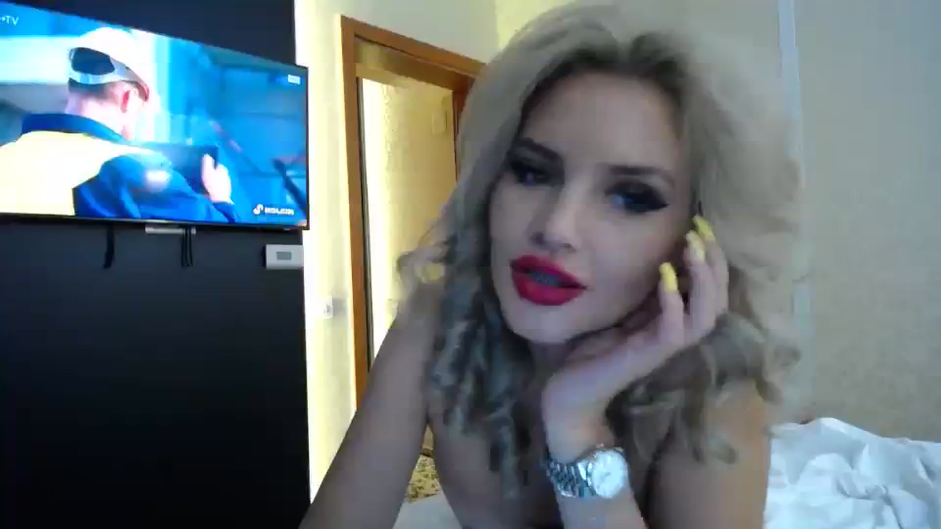 Gallery image thumbnail from Dulcineaa's myfreecams stream on, 08/02/2023, 21:17 image 6 of 20