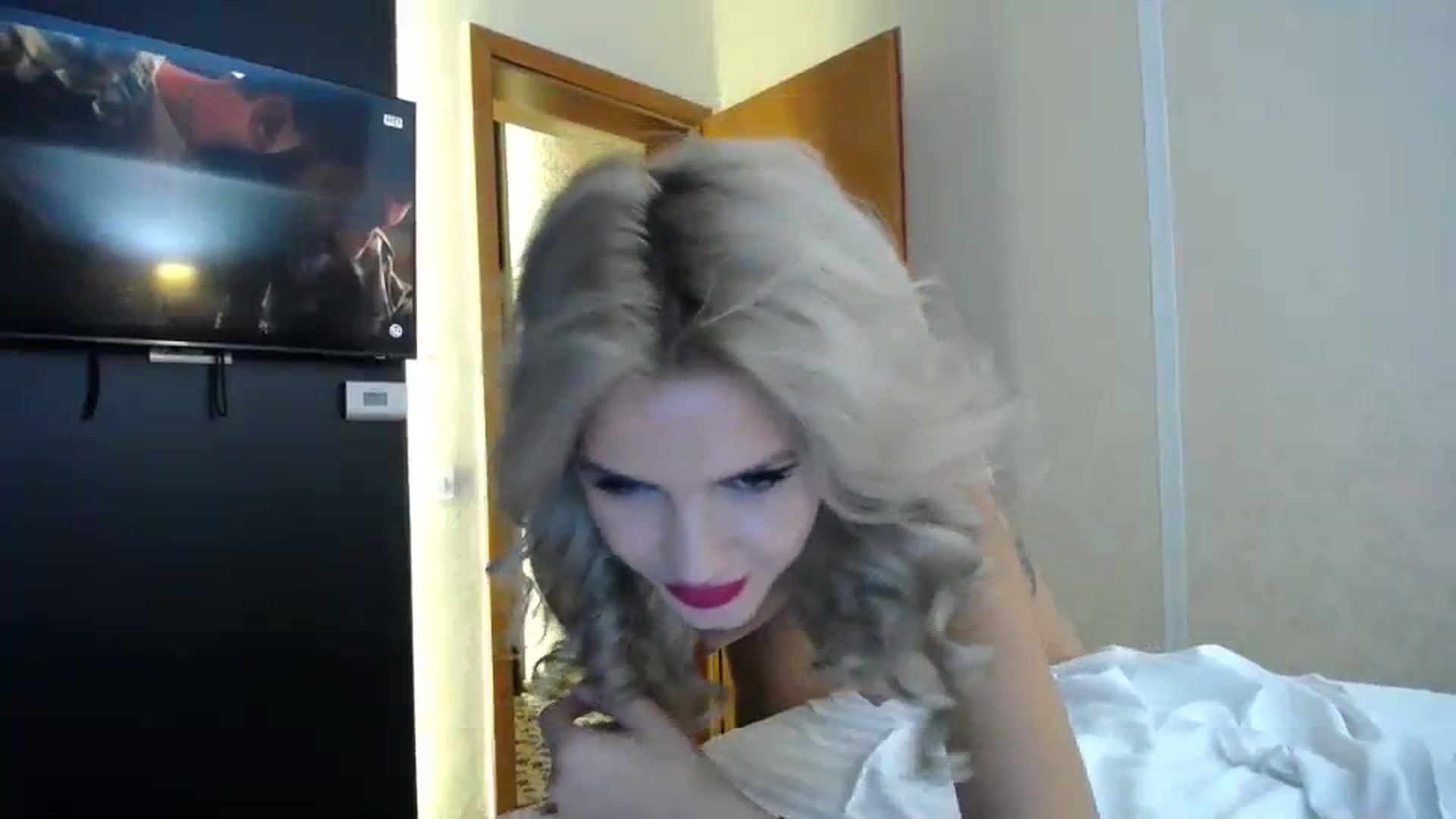 Gallery image thumbnail from Dulcineaa's myfreecams stream on, 08/02/2023, 21:17 image 18 of 20