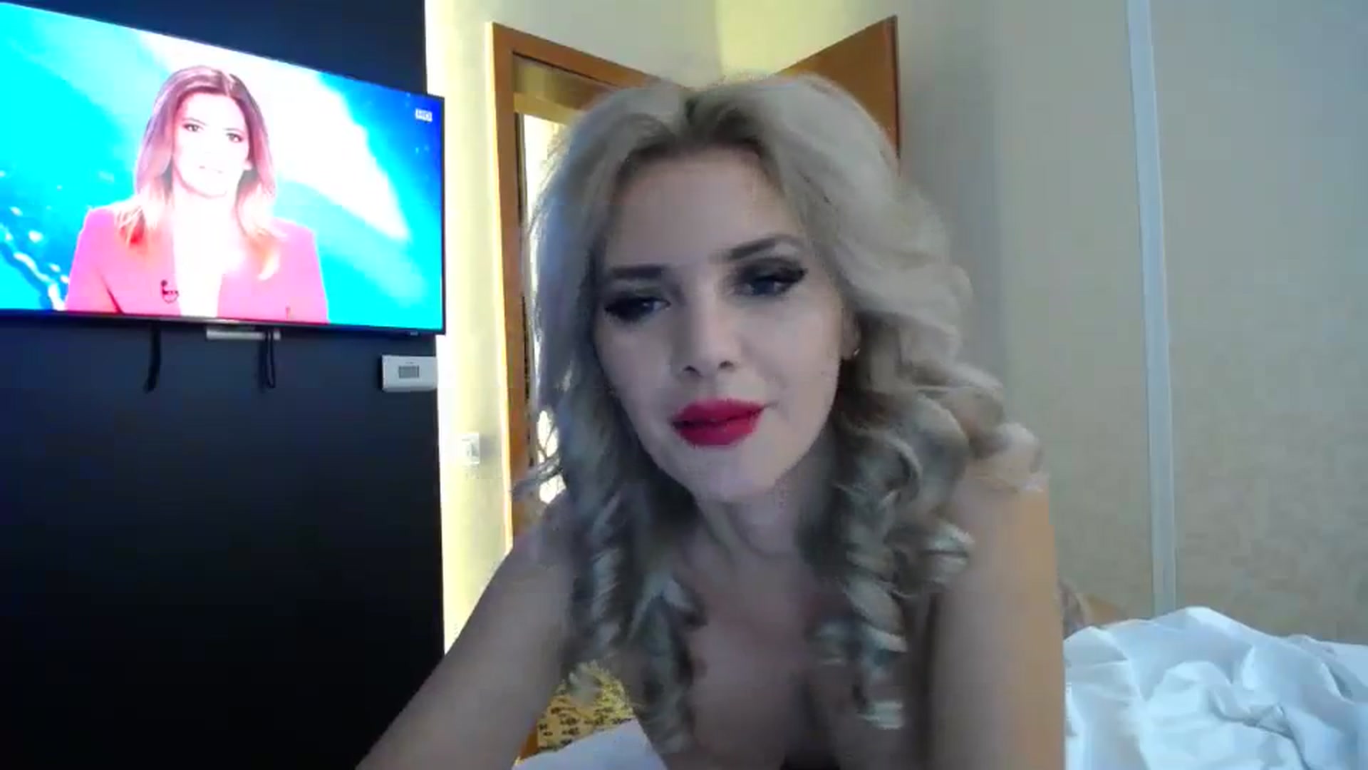 Gallery image thumbnail from Dulcineaa's myfreecams stream on, 08/02/2023, 21:17 image 11 of 20