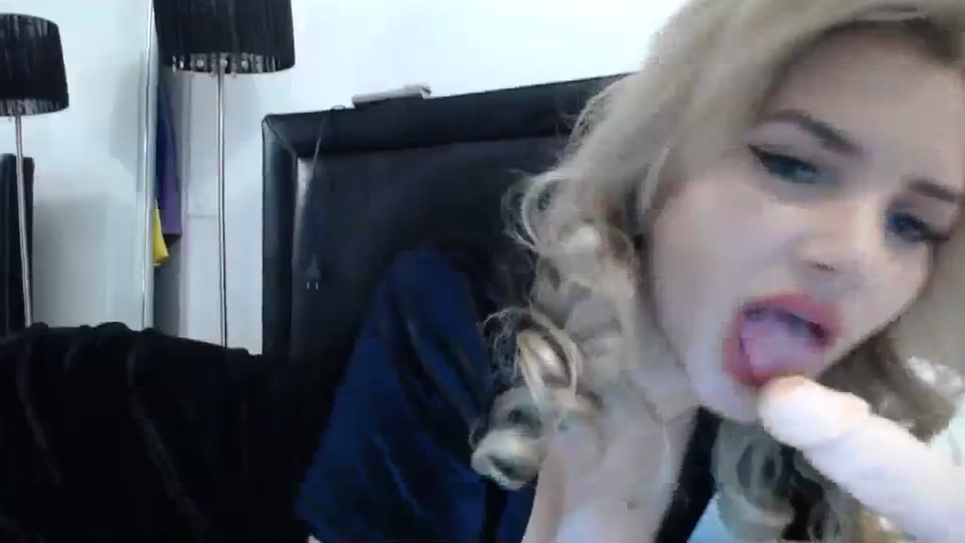 Gallery image thumbnail from Dulcineaa's myfreecams stream on, 08/04/2023, 14:53 image 13 of 20