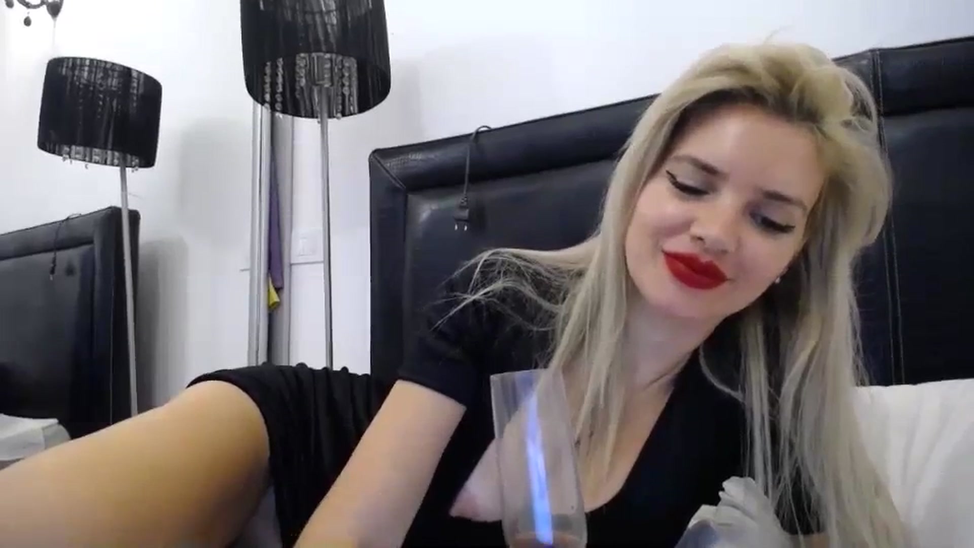 Gallery image thumbnail from Dulcineaa's myfreecams stream on, 08/09/2023, 21:55 image 2 of 20