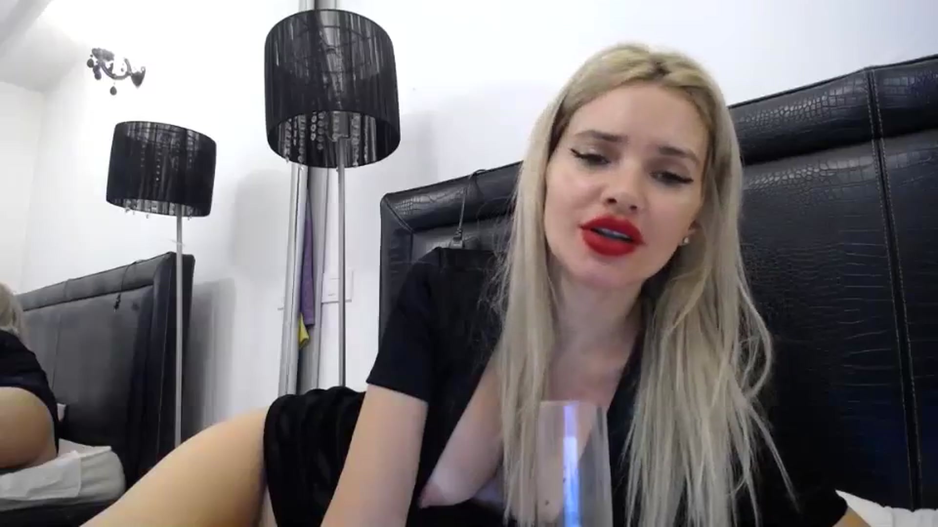 Gallery image thumbnail from Dulcineaa's myfreecams stream on, 08/09/2023, 21:55 image 13 of 20