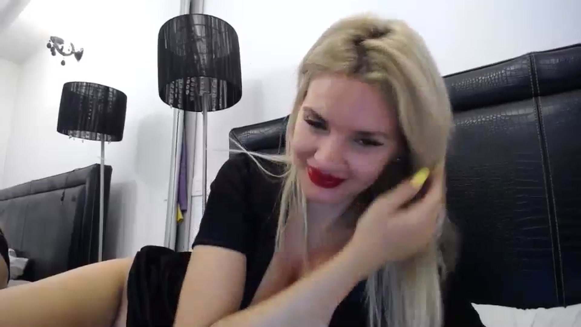 Gallery image thumbnail from Dulcineaa's myfreecams stream on, 08/09/2023, 21:55 image 10 of 20