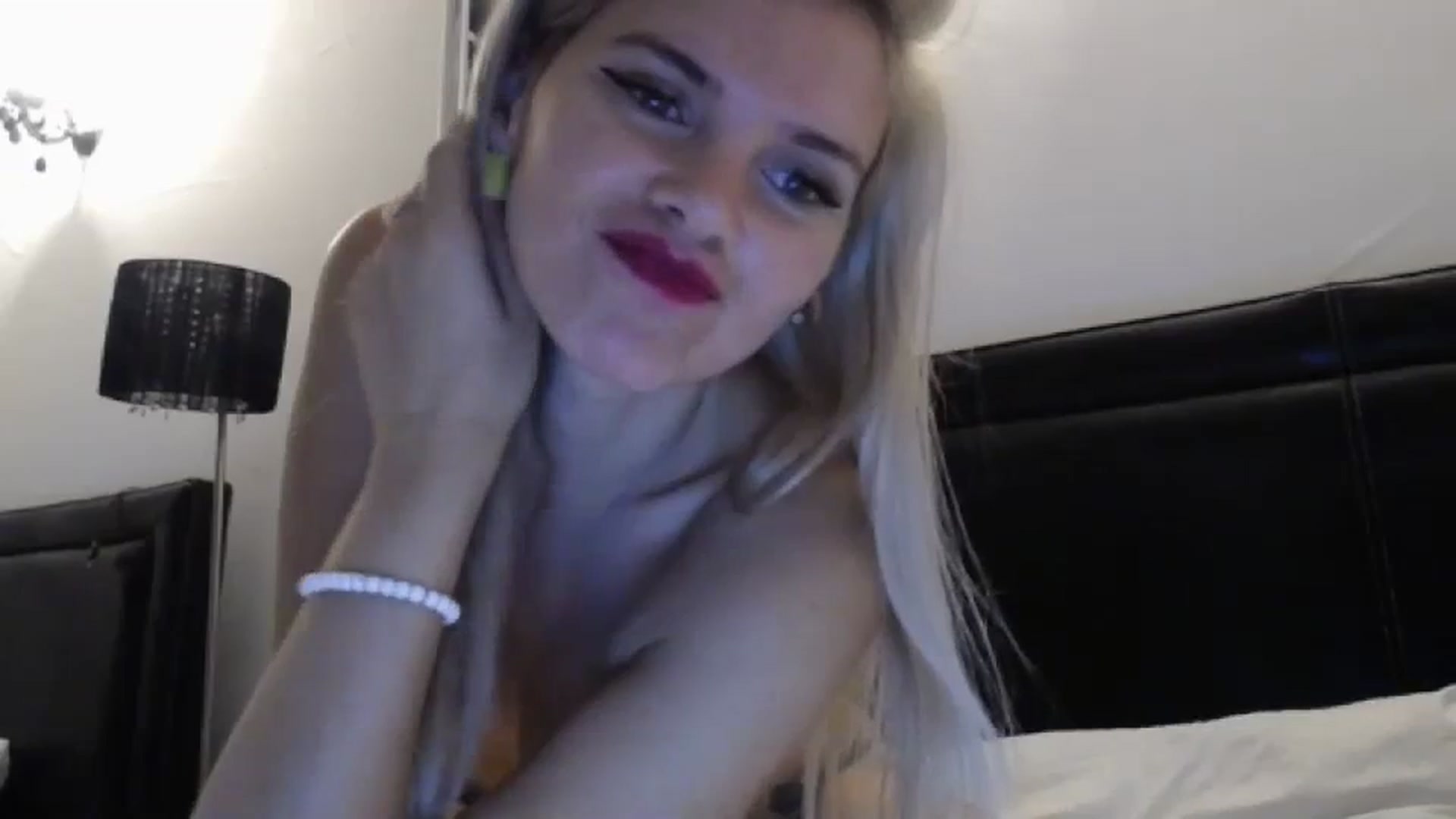 Gallery image thumbnail from Dulcineaa's myfreecams stream on, 08/10/2023, 22:39 image 7 of 20