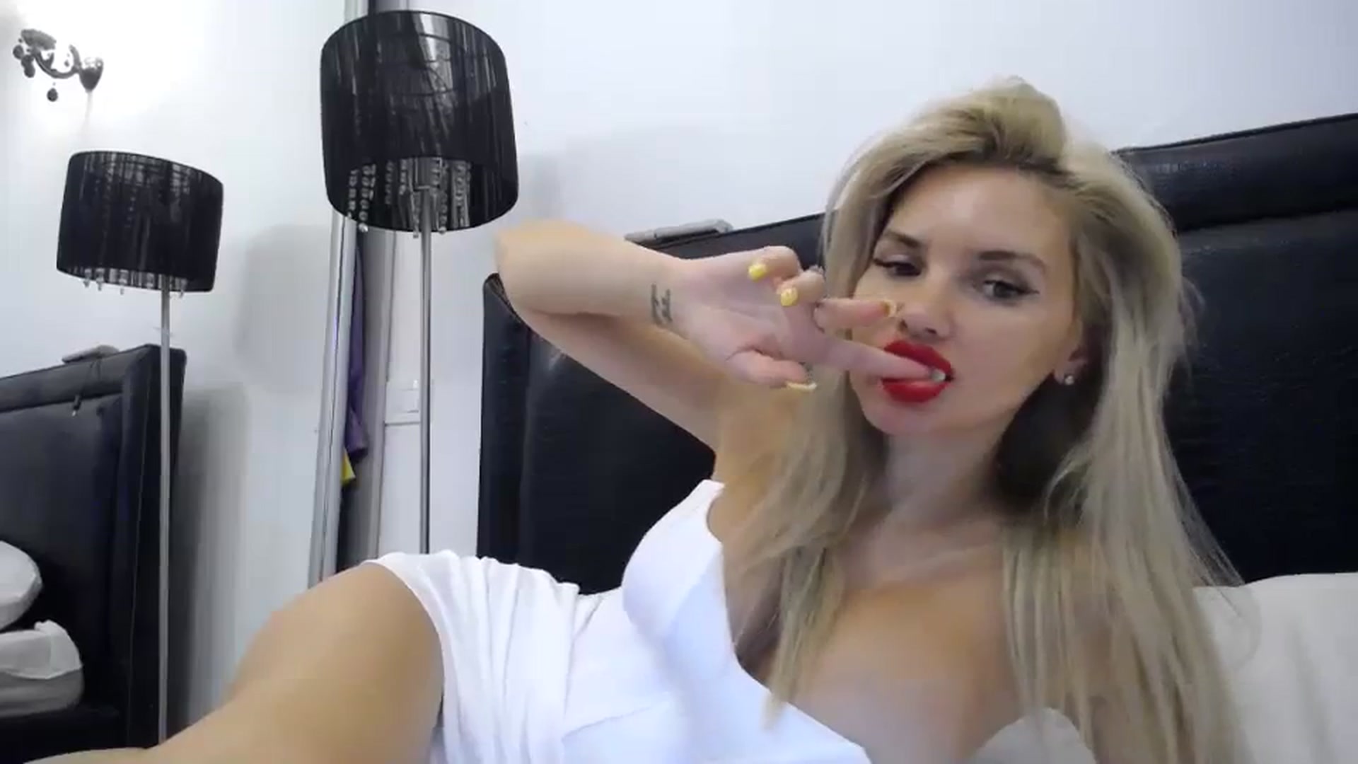 Gallery image thumbnail from Dulcineaa's myfreecams stream on, 08/11/2023, 14:36 image 9 of 20