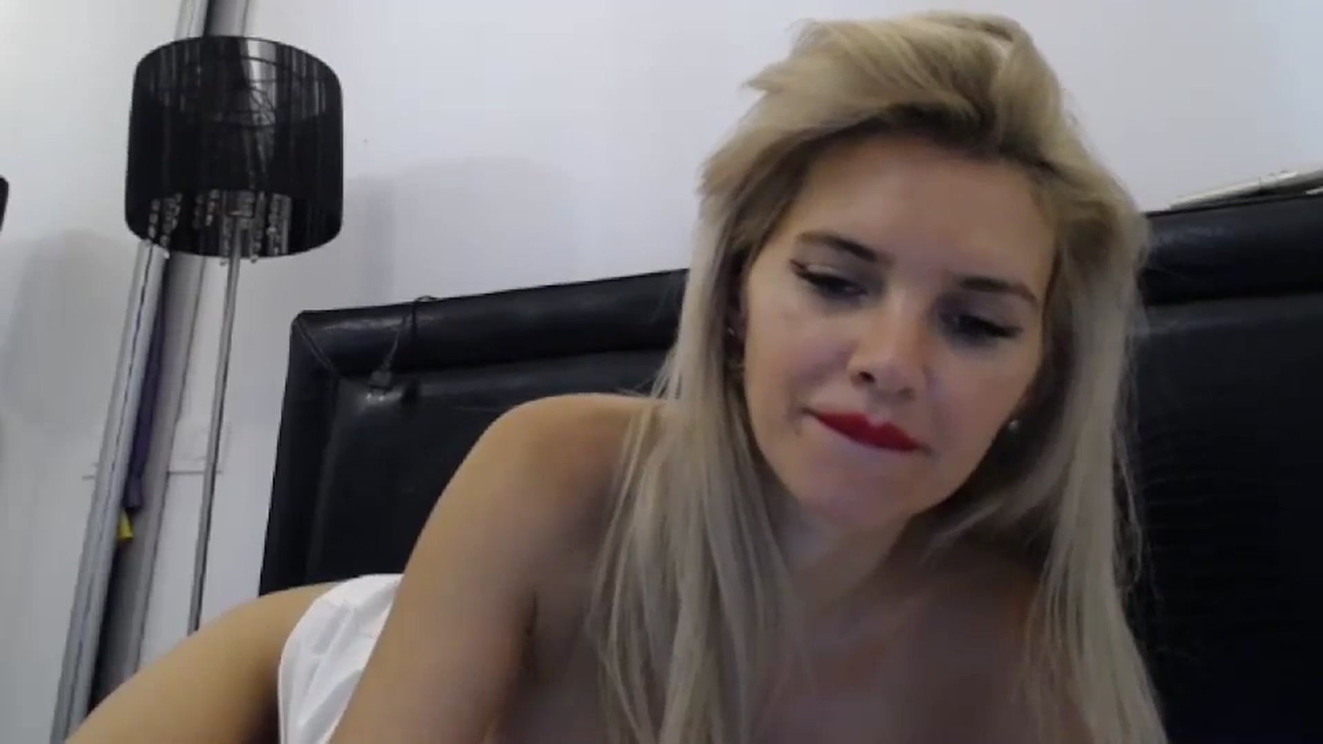 Gallery image thumbnail from Dulcineaa's myfreecams stream on, 08/11/2023, 15:56 image 12 of 20
