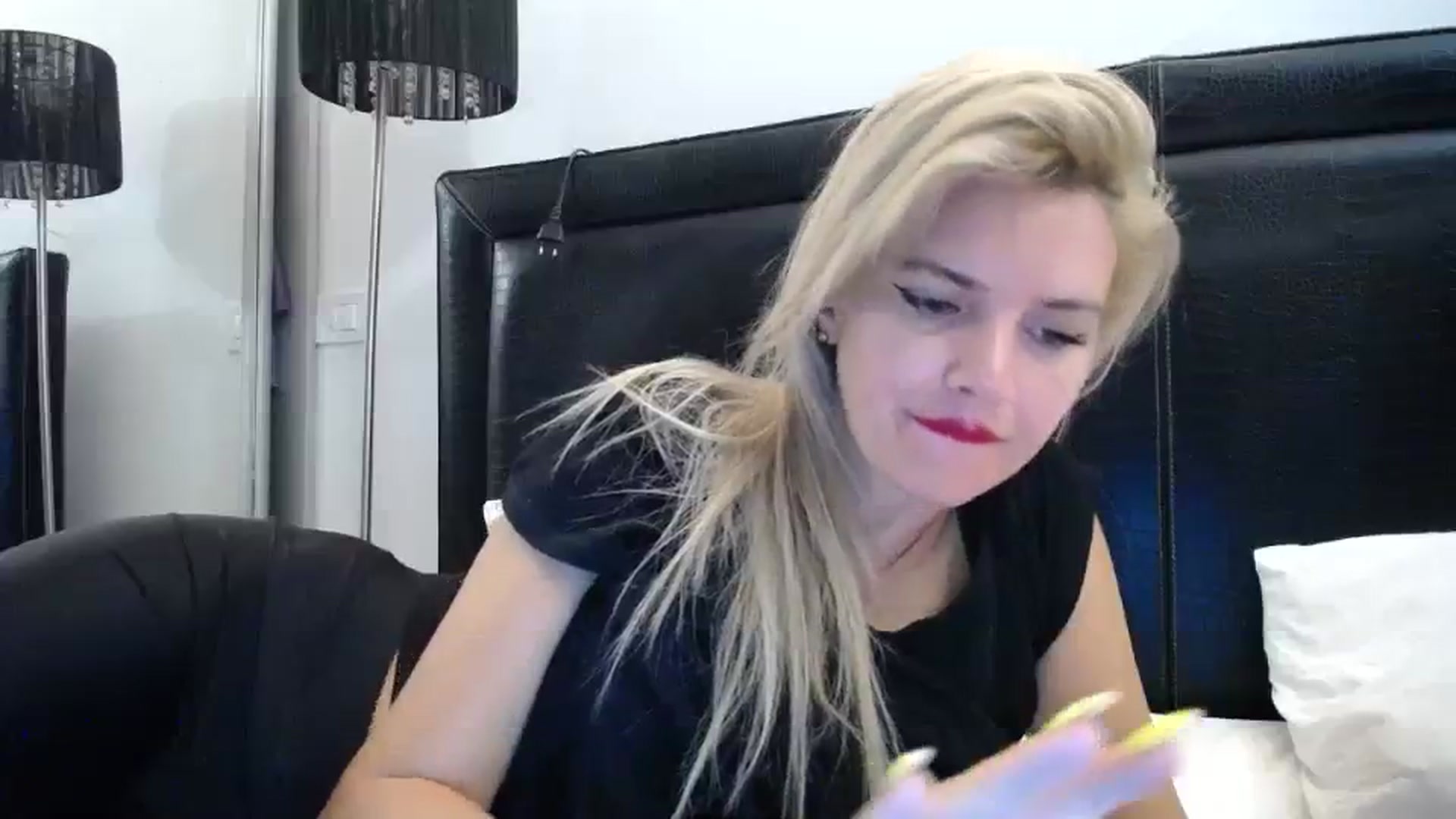 Gallery image thumbnail from Dulcineaa's myfreecams stream on, 08/13/2023, 21:57 image 18 of 20