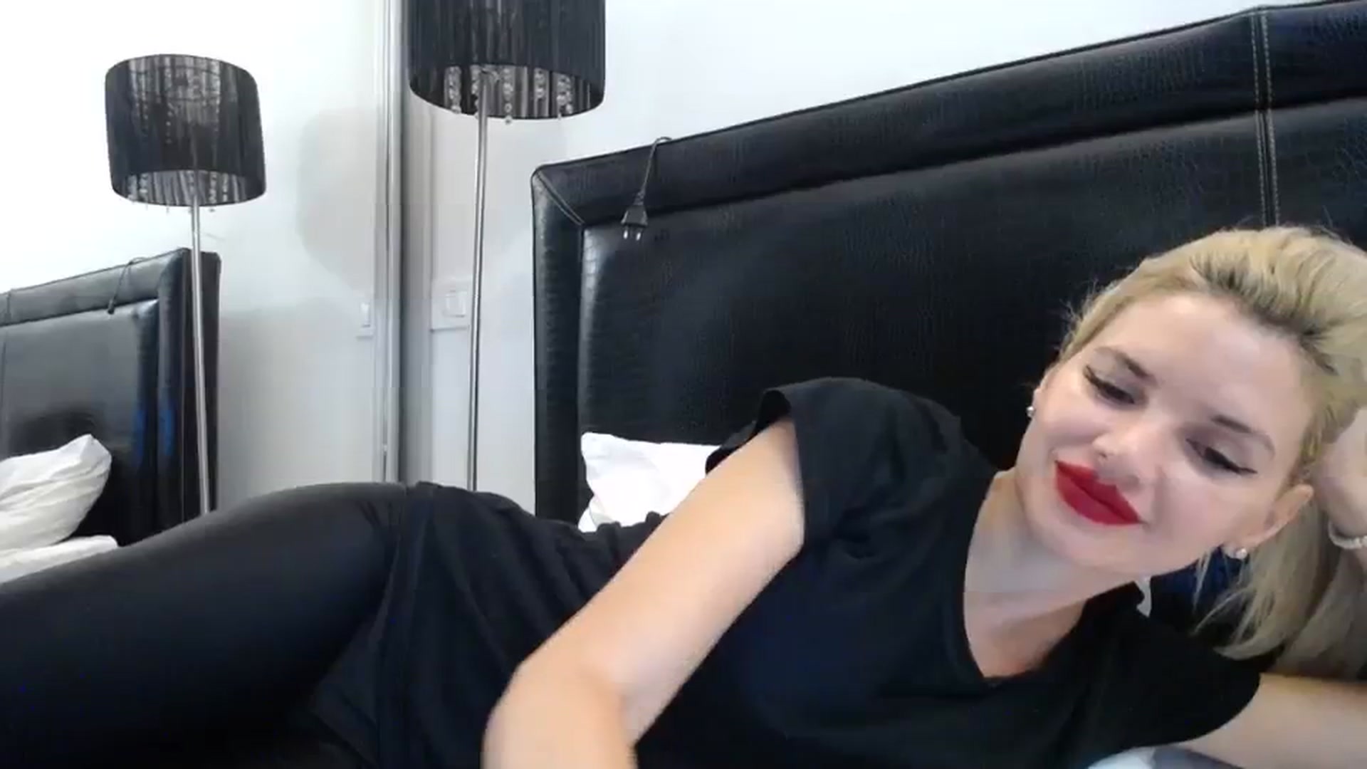 Gallery image thumbnail from Dulcineaa's myfreecams stream on, 08/13/2023, 21:57 image 9 of 20