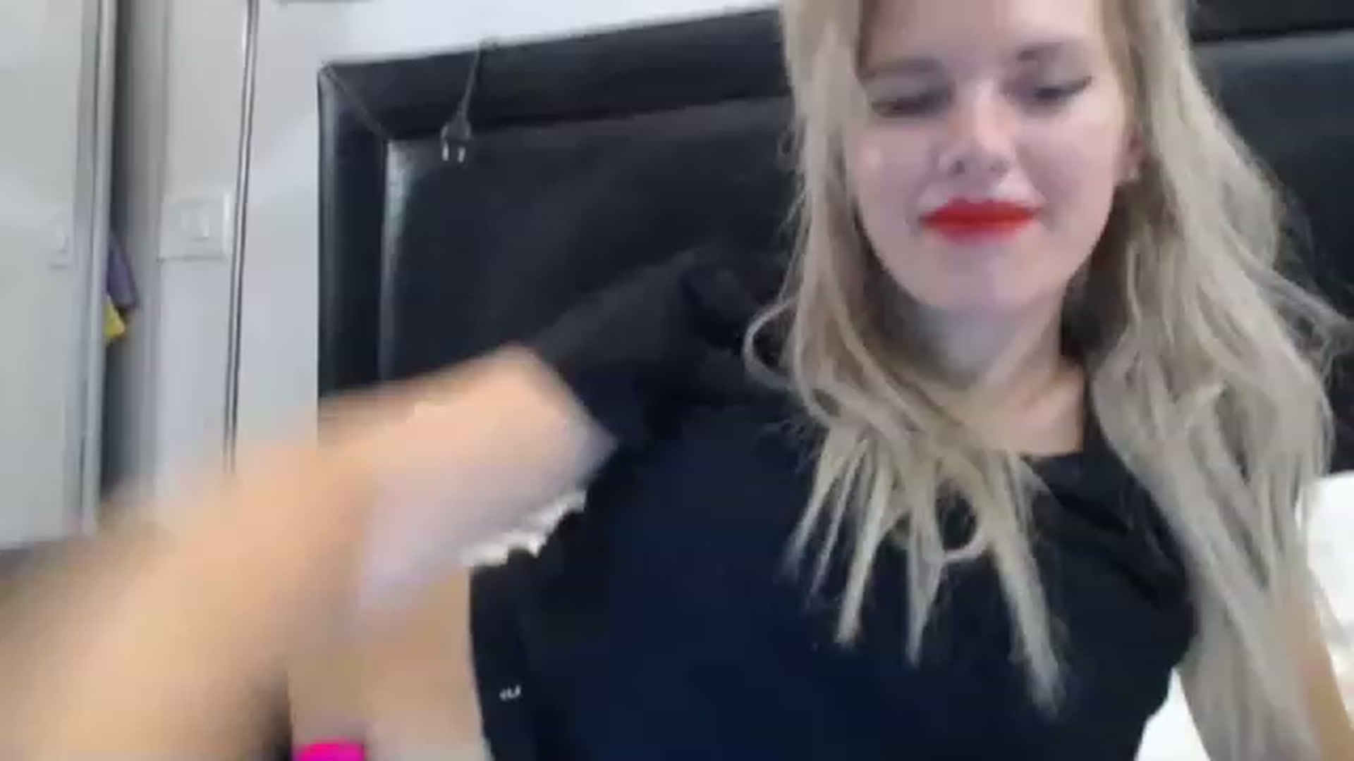 Gallery image thumbnail from Dulcineaa's myfreecams stream on, 08/13/2023, 22:32 image 7 of 20