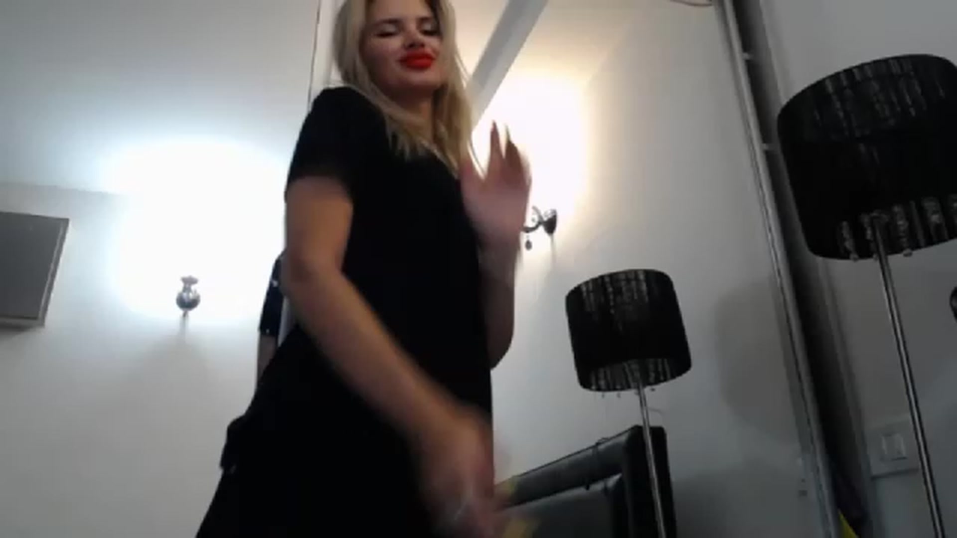 Gallery image thumbnail from Dulcineaa's myfreecams stream on, 08/13/2023, 22:32 image 10 of 20