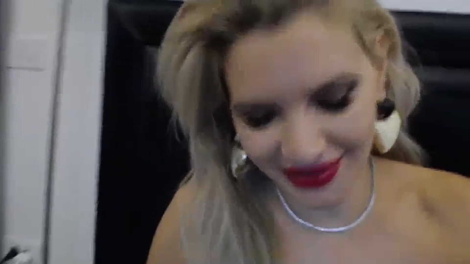 Gallery image thumbnail from Dulcineaa's myfreecams stream on, 08/14/2023, 23:18 image 11 of 20