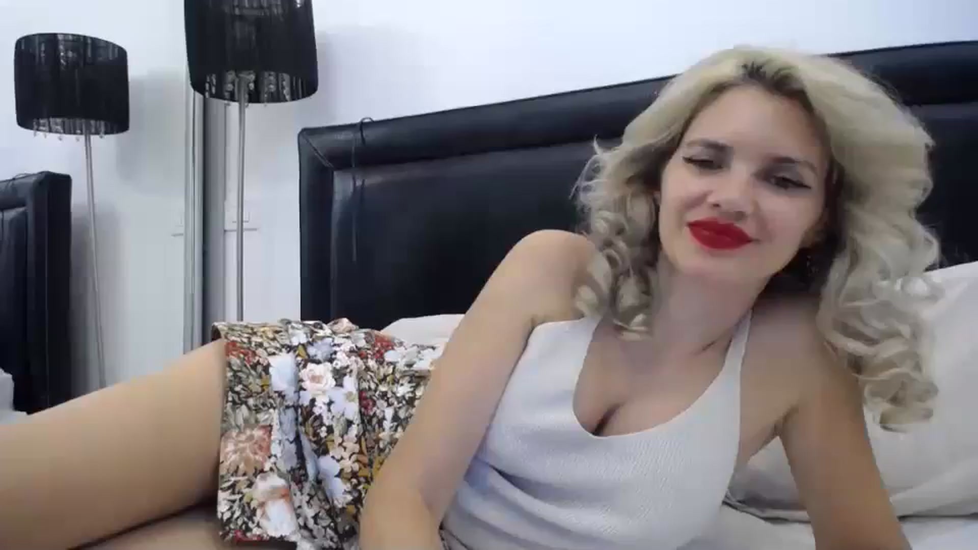 Gallery image thumbnail from Dulcineaa's myfreecams stream on, 08/19/2023, 21:38 image 1 of 20