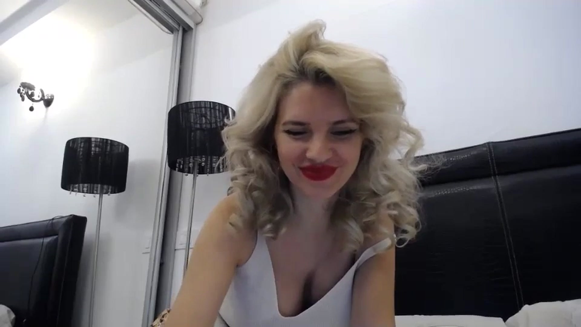 Gallery image thumbnail from Dulcineaa's myfreecams stream on, 08/19/2023, 21:38 image 12 of 20