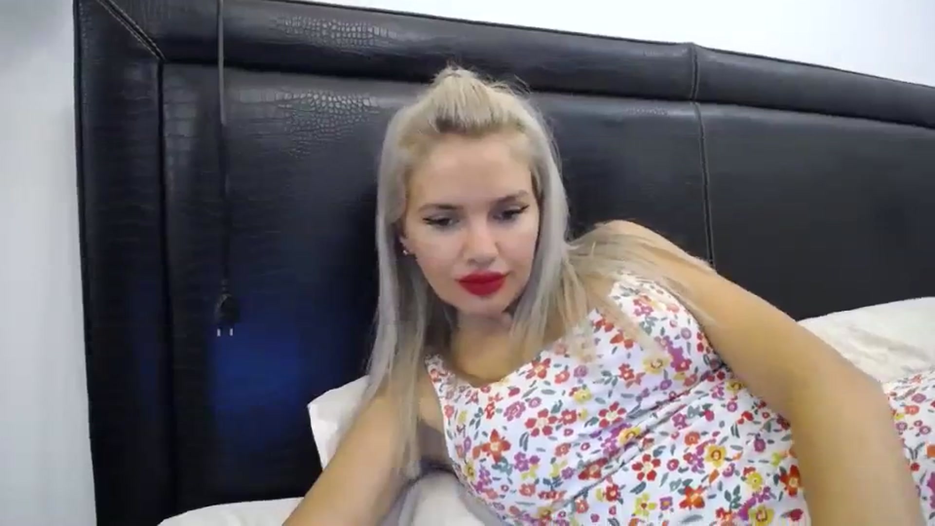 Gallery image thumbnail from Dulcineaa's myfreecams stream on, 08/24/2023, 23:39 image 4 of 20