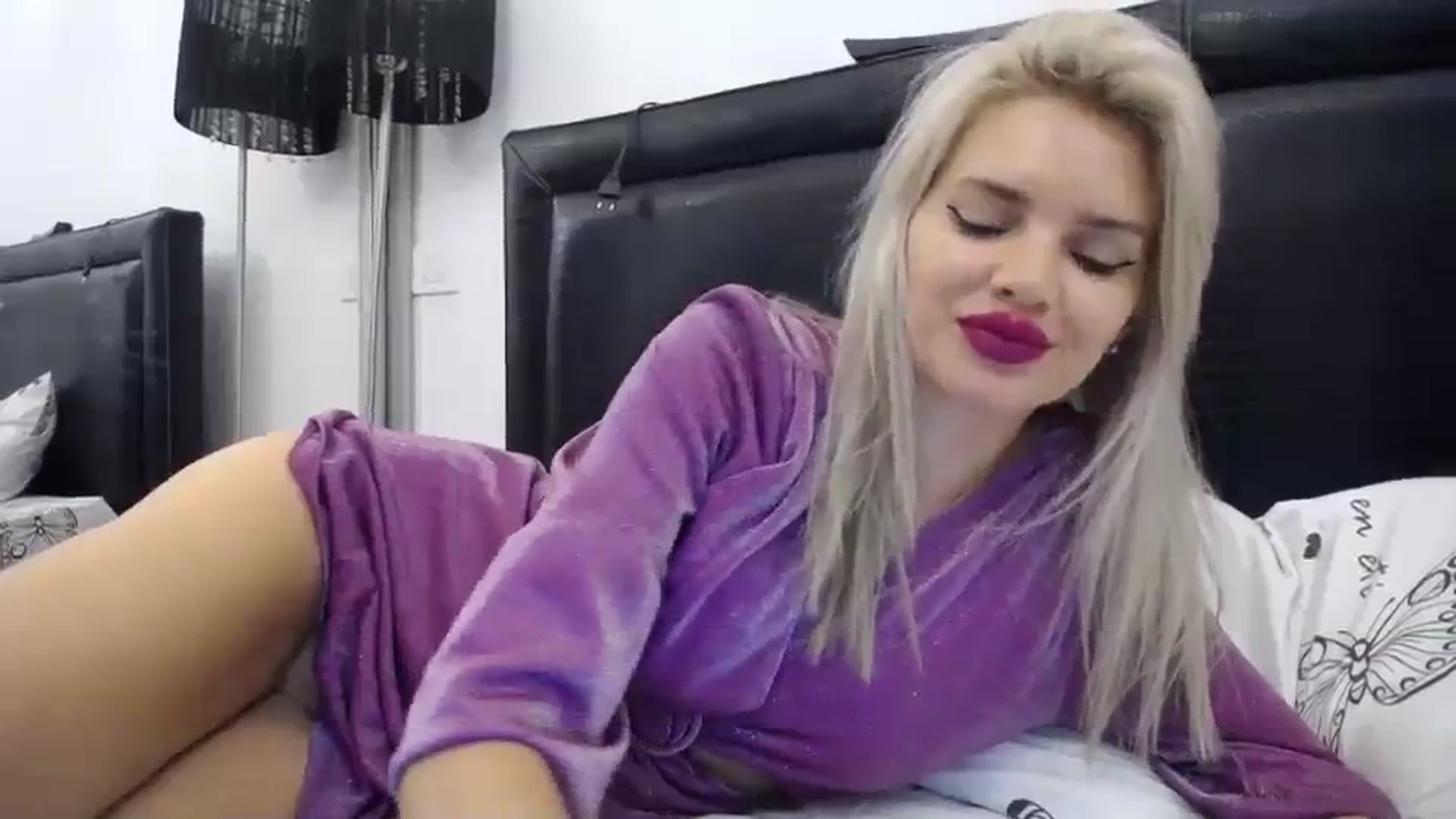 Gallery image thumbnail from Dulcineaa's myfreecams stream on, 08/30/2023, 21:39 image 15 of 20