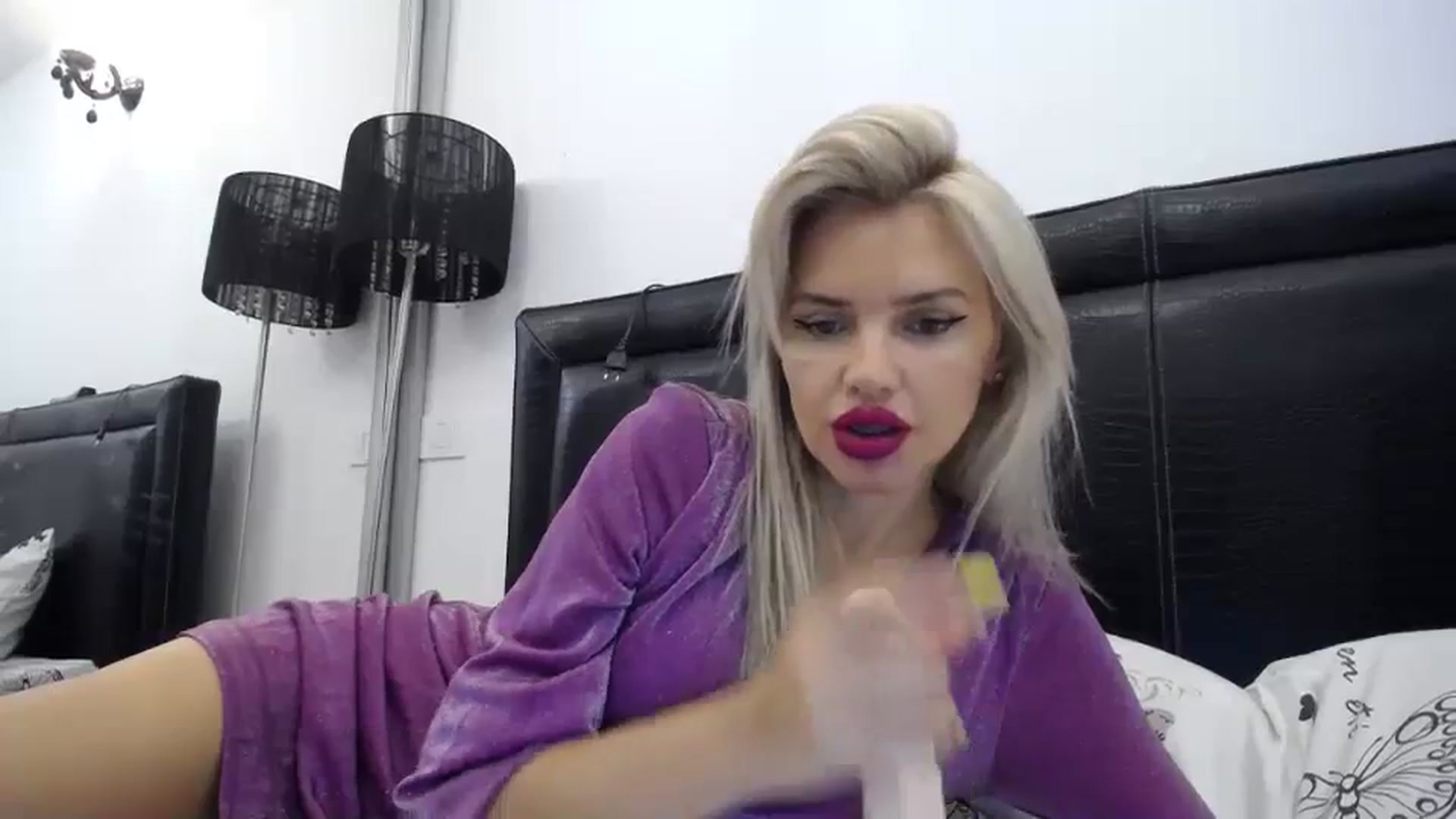Gallery image thumbnail from Dulcineaa's myfreecams stream on, 08/30/2023, 21:39 image 11 of 20
