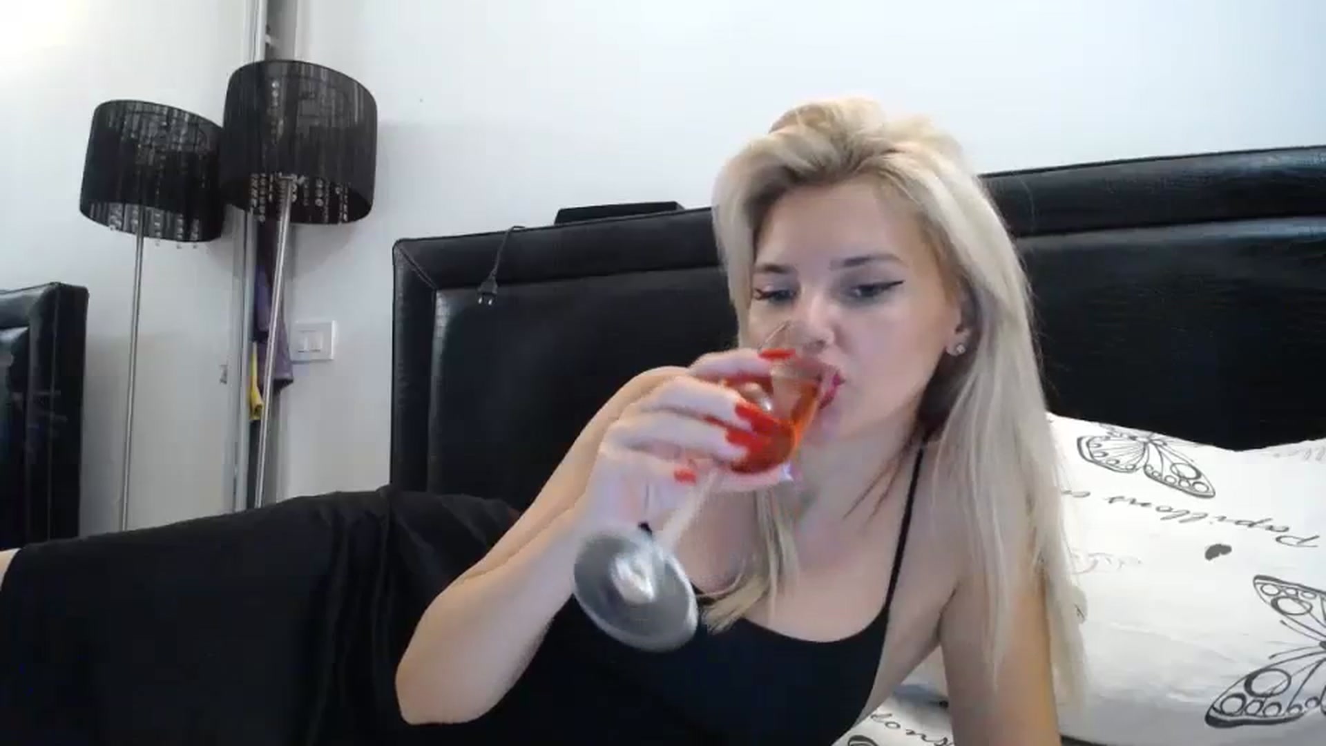 Gallery image thumbnail from Dulcineaa's myfreecams stream on, 08/31/2023, 22:05 image 20 of 20