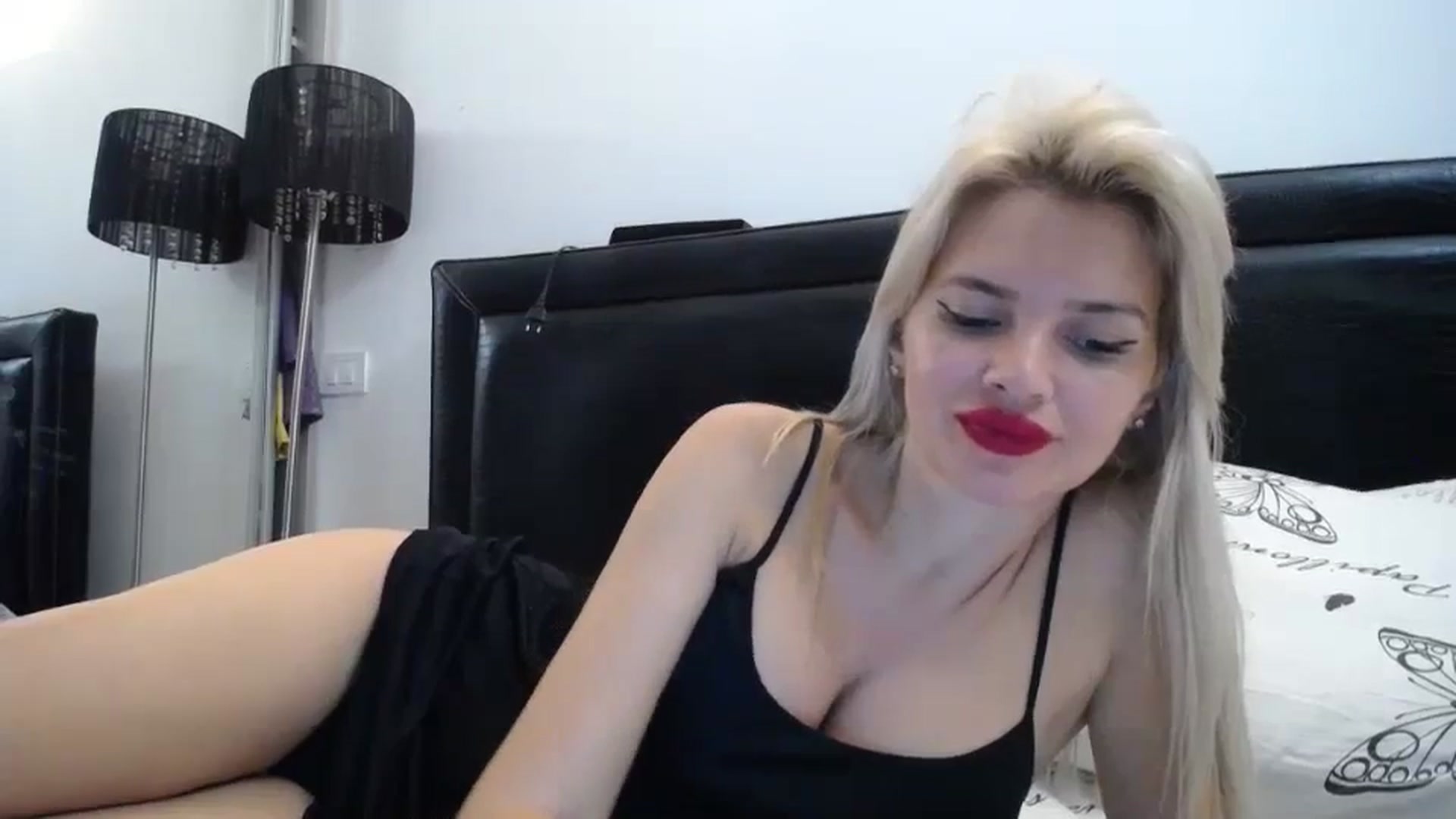 Gallery image thumbnail from Dulcineaa's myfreecams stream on, 08/31/2023, 22:05 image 16 of 20