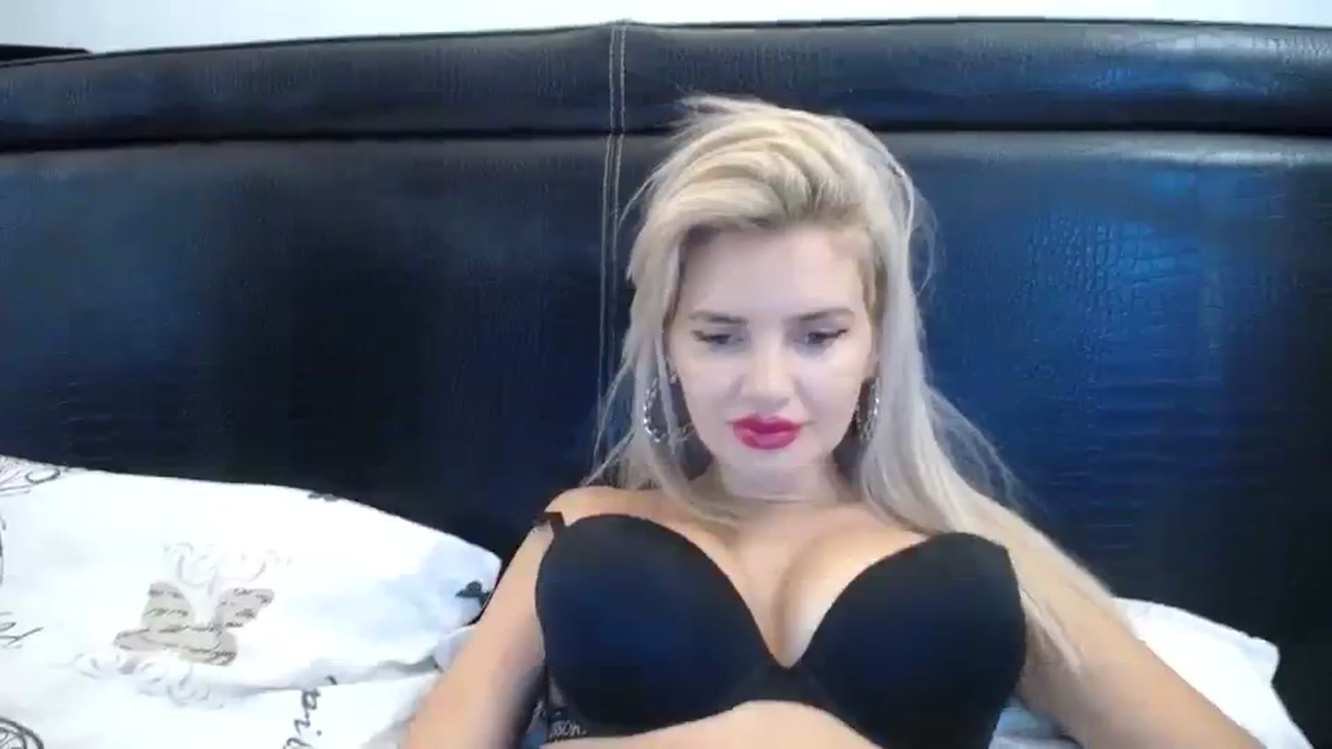 Gallery image thumbnail from Dulcineaa's myfreecams stream on, 09/01/2023, 14:43 image 6 of 20
