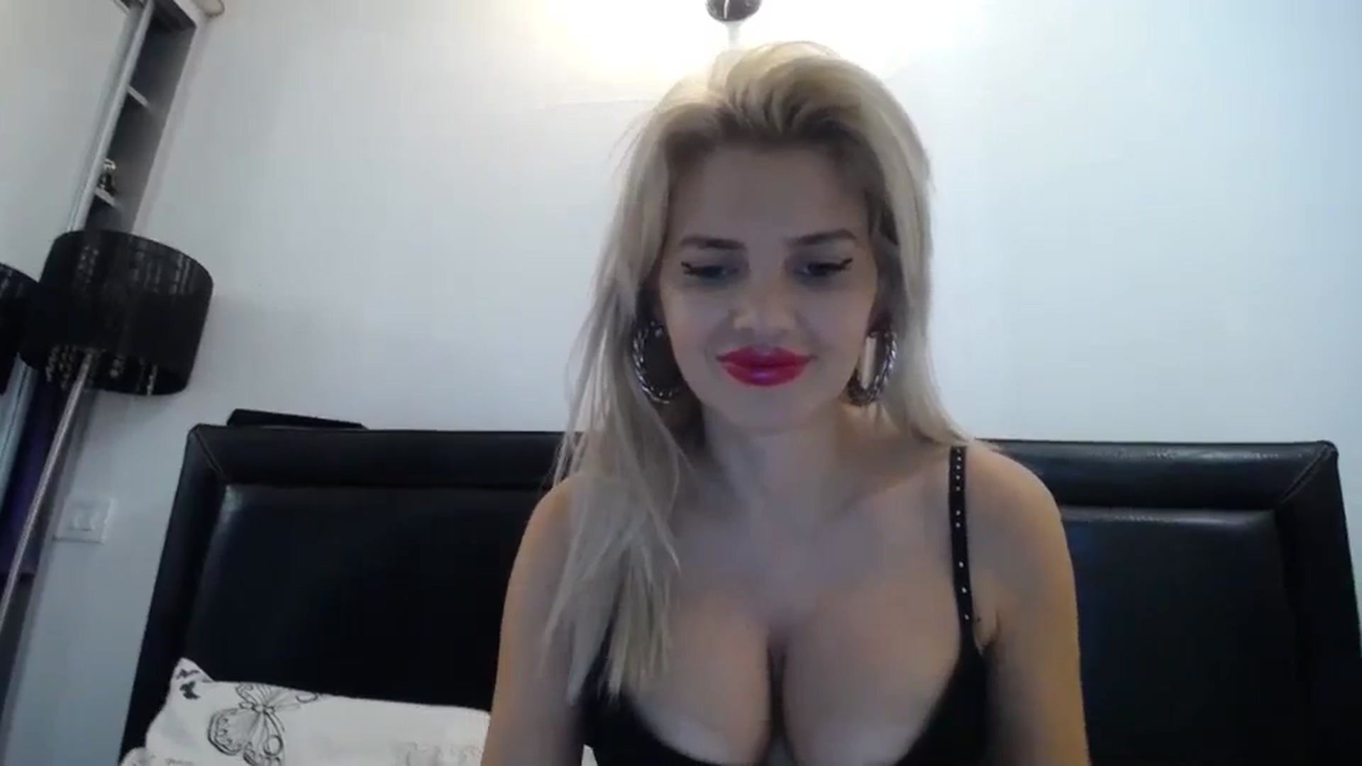 Gallery image thumbnail from Dulcineaa's myfreecams stream on, 09/01/2023, 14:43 image 9 of 20