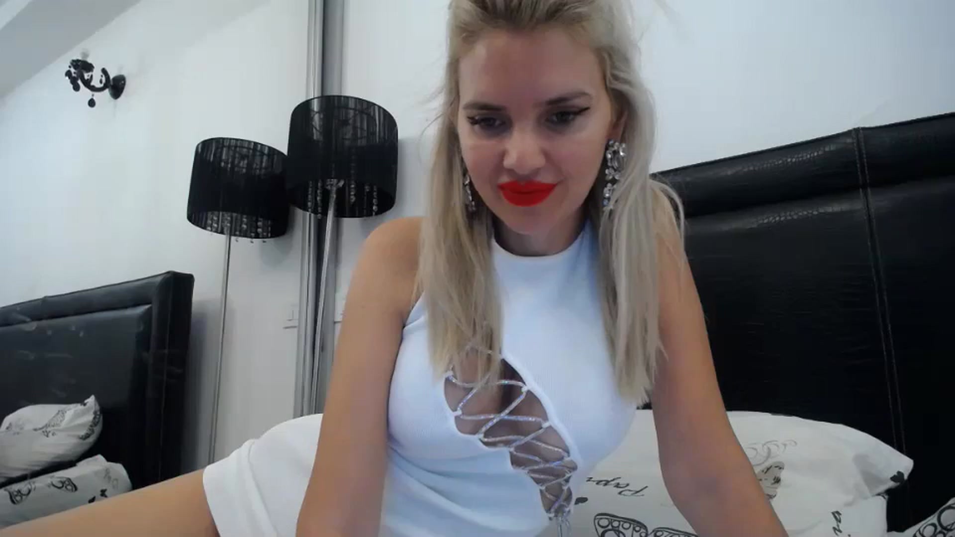 Gallery image thumbnail from Dulcineaa's myfreecams stream on, 09/02/2023, 13:50 image 7 of 20