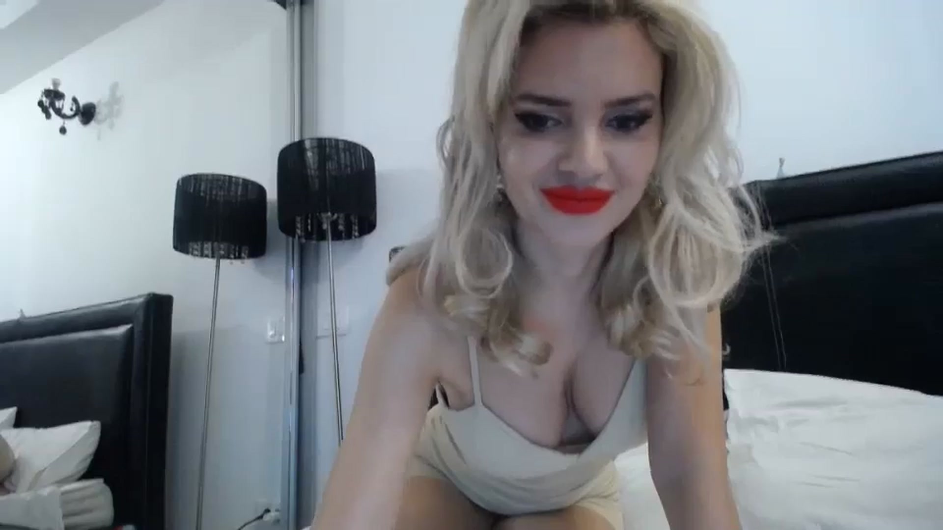 Gallery image thumbnail from Dulcineaa's myfreecams stream on, 09/10/2023, 14:24 image 6 of 20