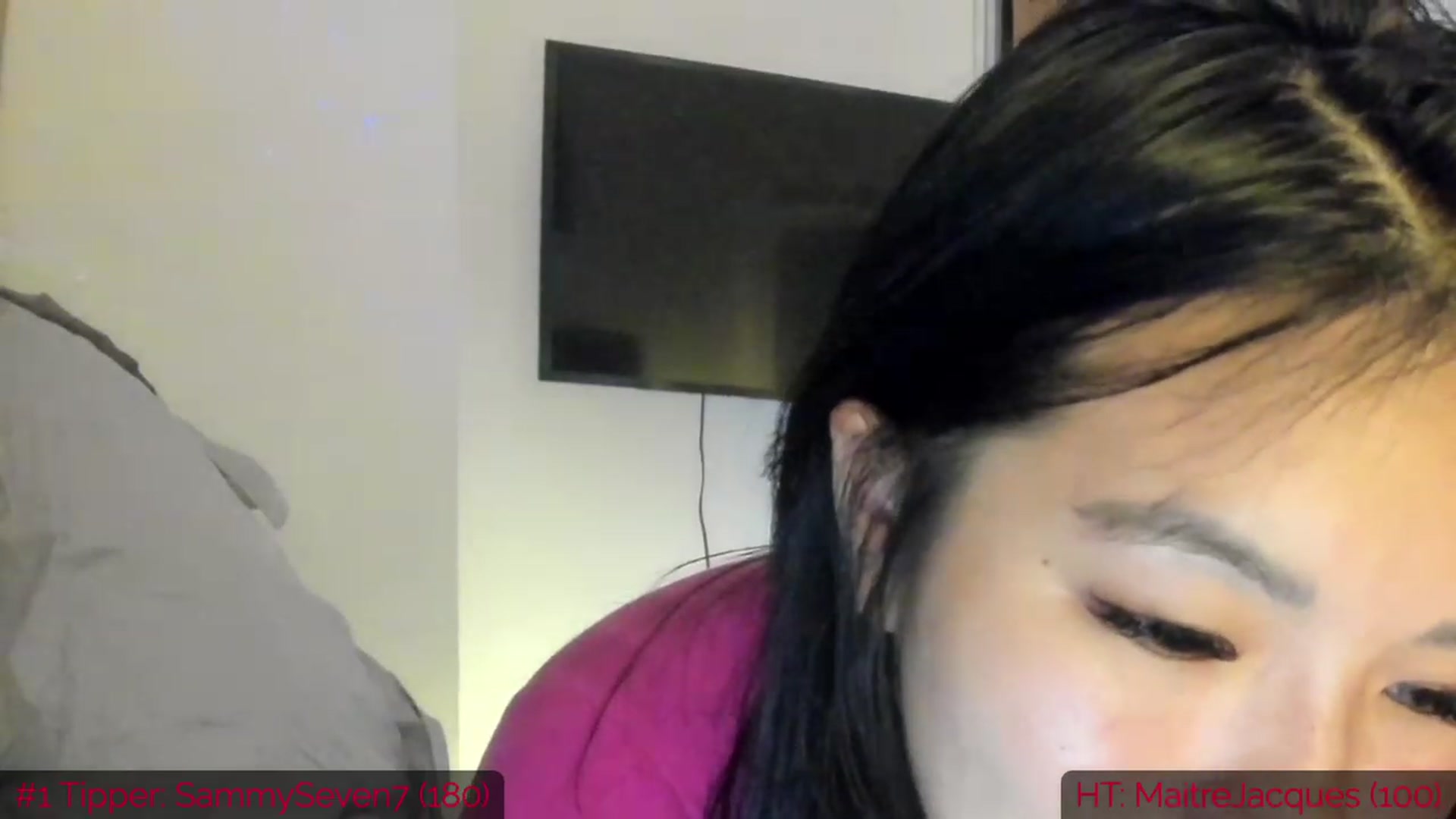 Gallery image thumbnail from DumplingHyuga's myfreecams stream on, 11/26/2022, 04:29 image 19 of 20