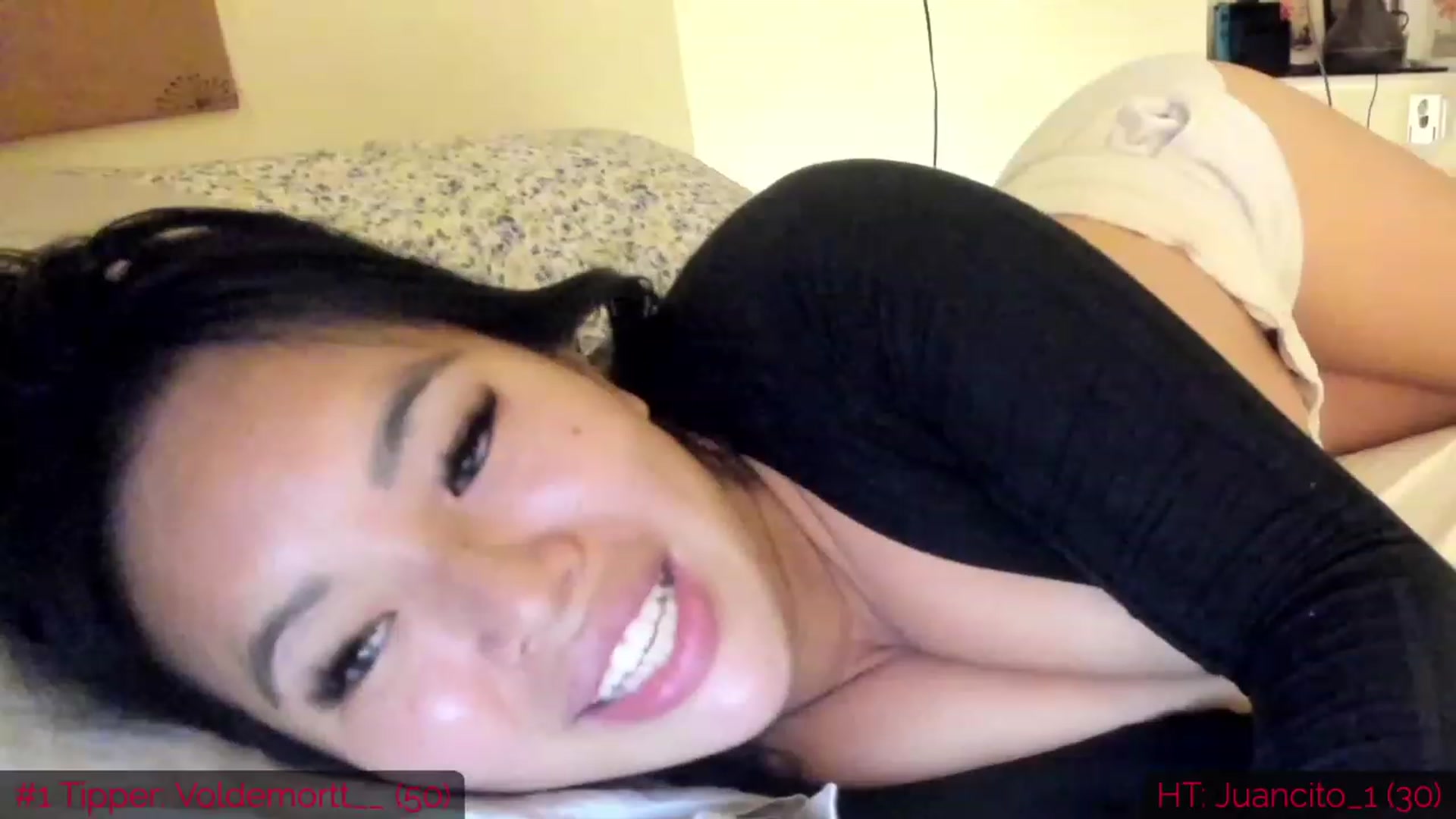 Gallery image thumbnail from DumplingHyuga's myfreecams stream on, 11/28/2022, 03:47 image 19 of 20