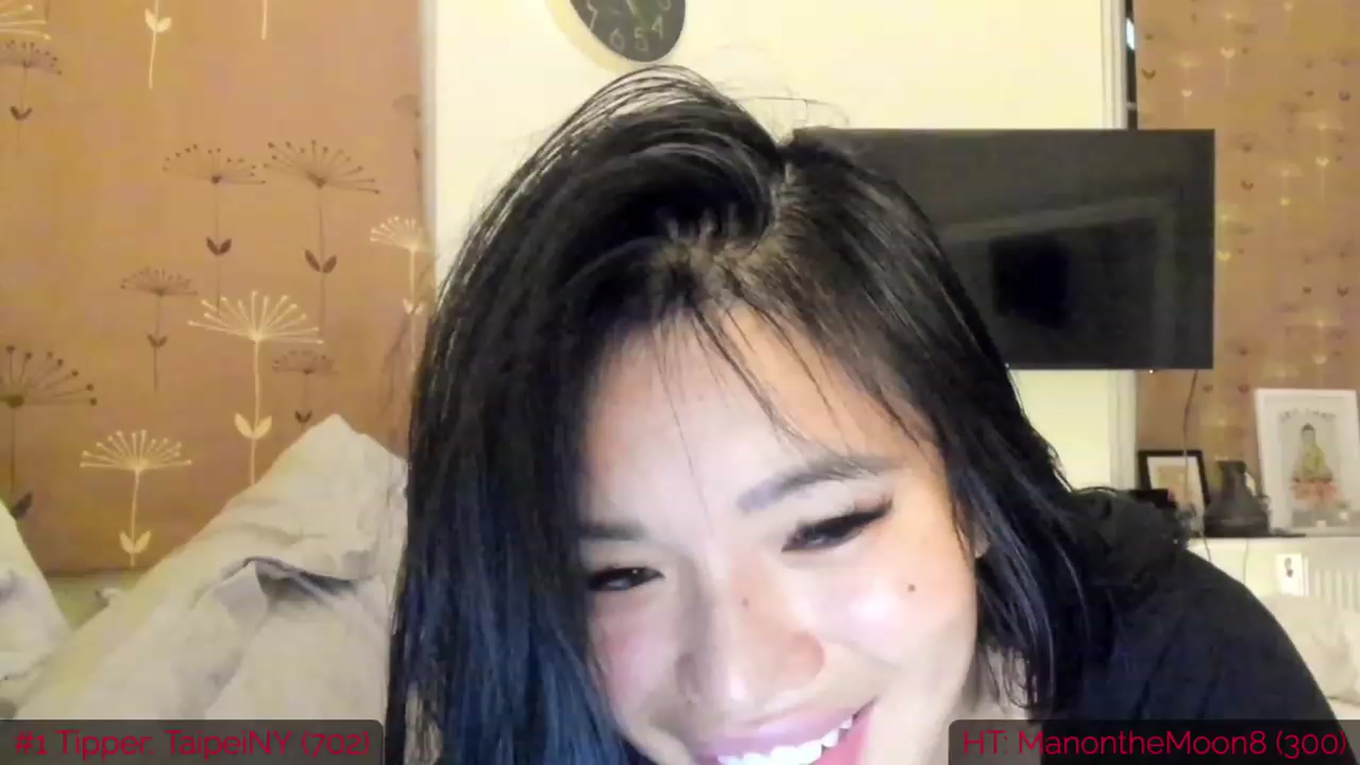 Gallery image thumbnail from DumplingHyuga's myfreecams stream on, 11/28/2022, 04:53 image 14 of 20