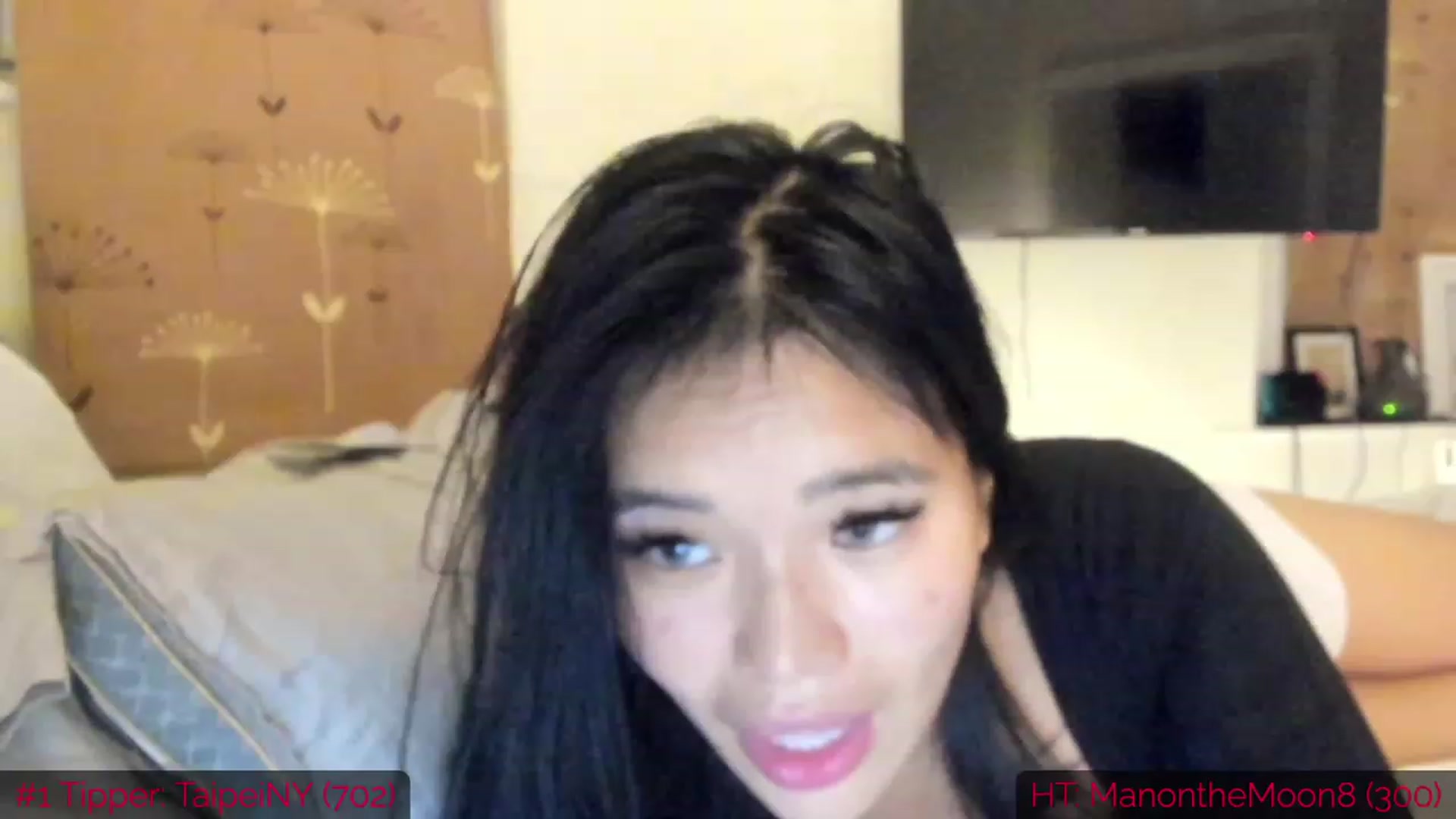 Gallery image thumbnail from DumplingHyuga's myfreecams stream on, 11/28/2022, 04:53 image 7 of 20