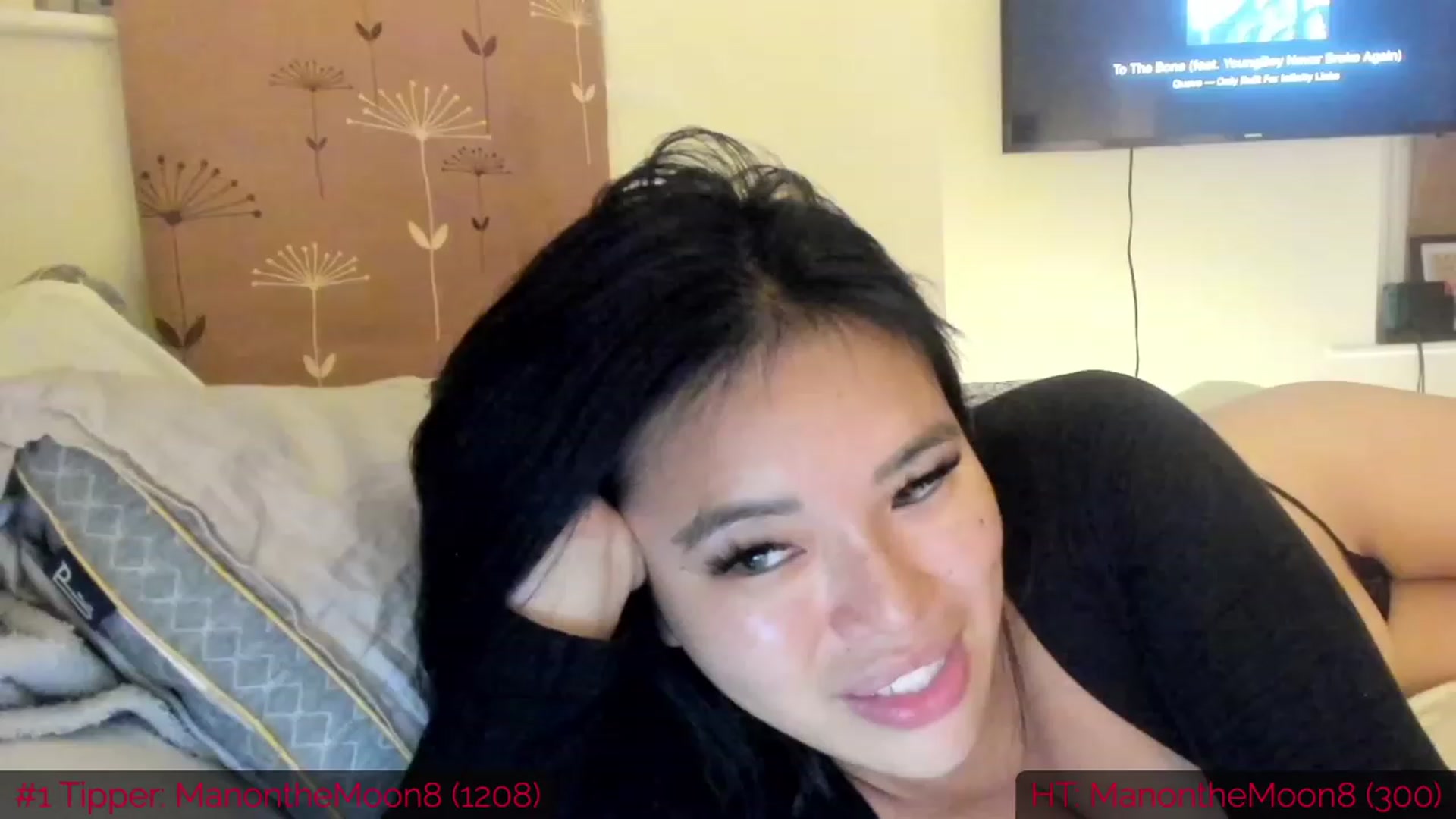 Gallery image thumbnail from DumplingHyuga's myfreecams stream on, 11/28/2022, 06:41 image 17 of 20