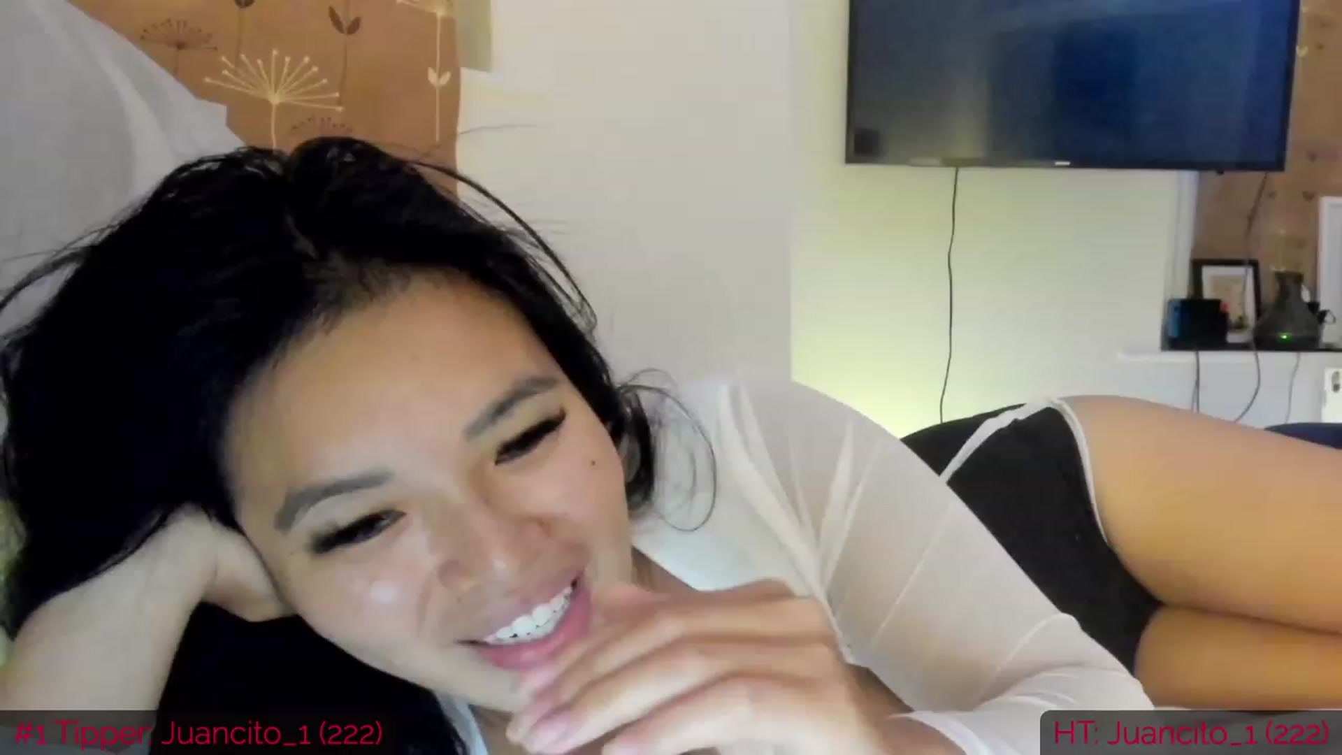 Gallery image thumbnail from DumplingHyuga's myfreecams stream on, 12/04/2022, 06:18 image 12 of 20