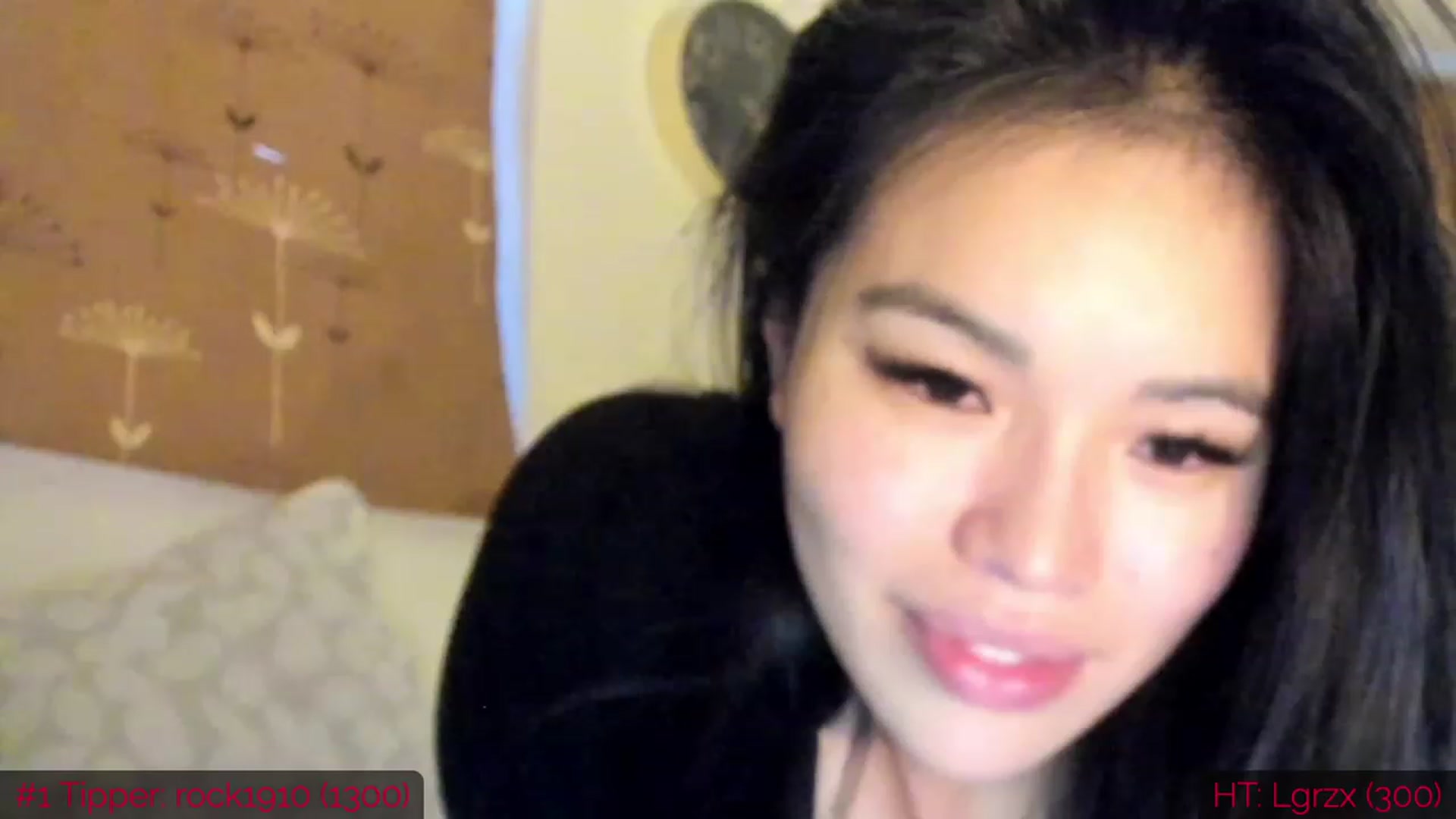 Gallery image thumbnail from DumplingHyuga's myfreecams stream on, 01/16/2023, 16:25 image 17 of 20