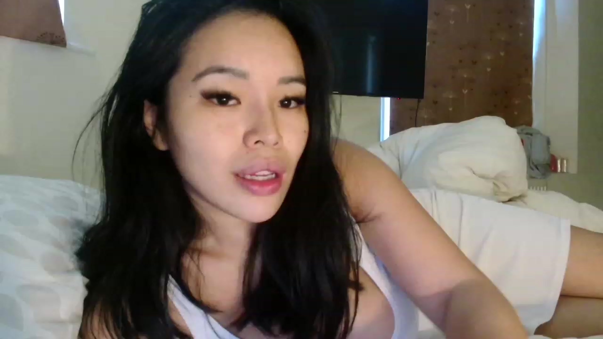Gallery image thumbnail from DumplingHyuga's myfreecams stream on, 01/21/2023, 14:39 image 3 of 20