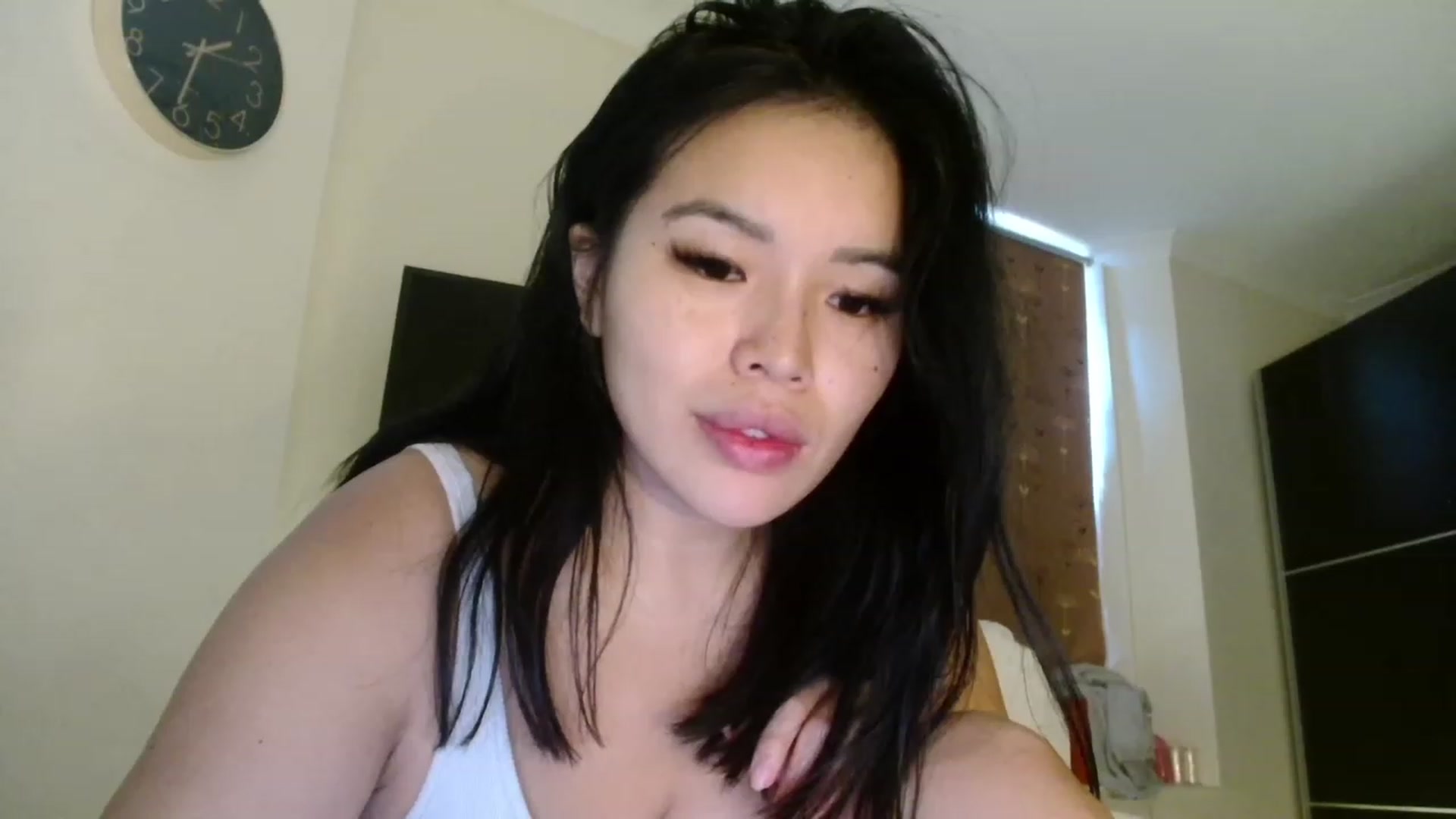 Gallery image thumbnail from DumplingHyuga's myfreecams stream on, 01/21/2023, 14:39 image 4 of 20