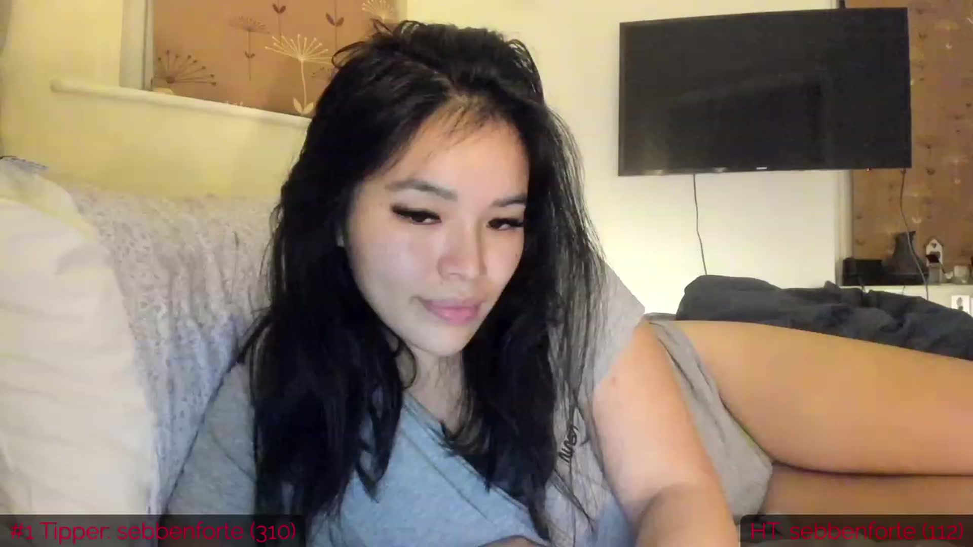 Gallery image thumbnail from DumplingHyuga's myfreecams stream on, 01/27/2023, 21:24 image 15 of 20