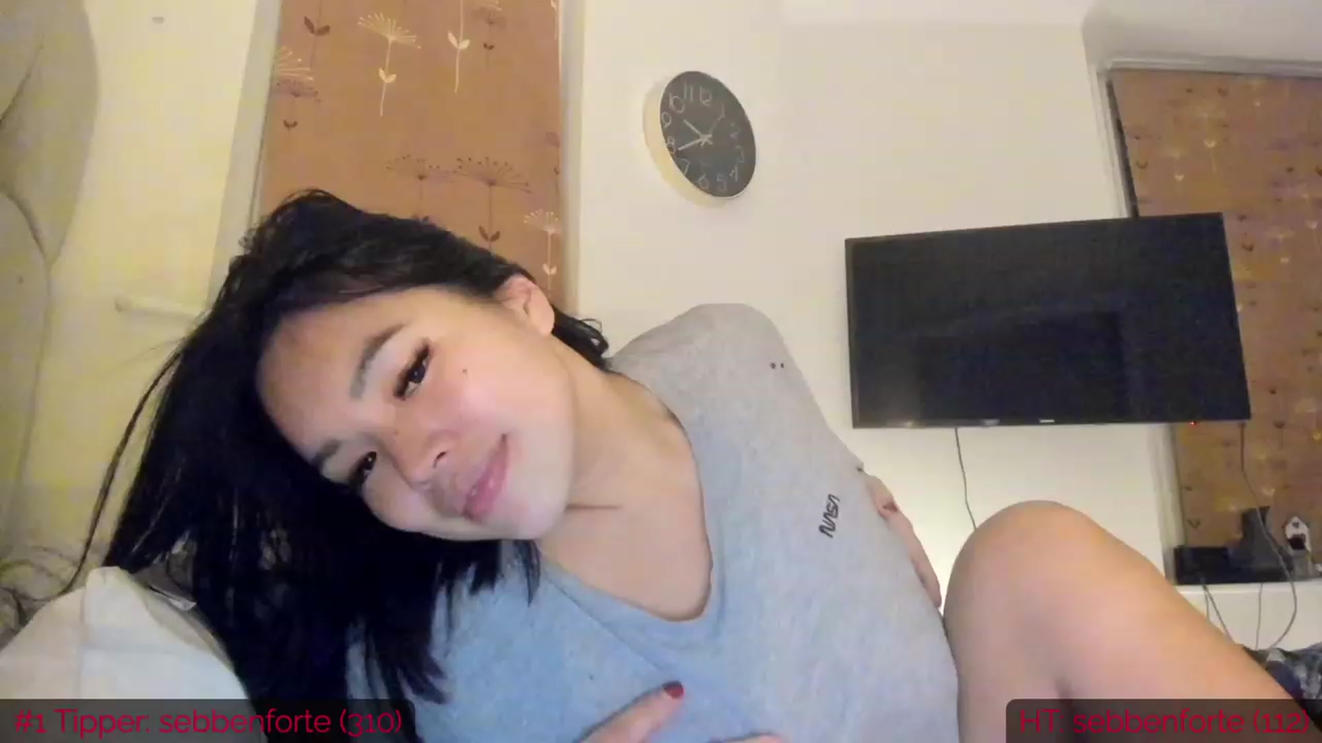 Gallery image thumbnail from DumplingHyuga's myfreecams stream on, 01/27/2023, 21:48 image 14 of 20